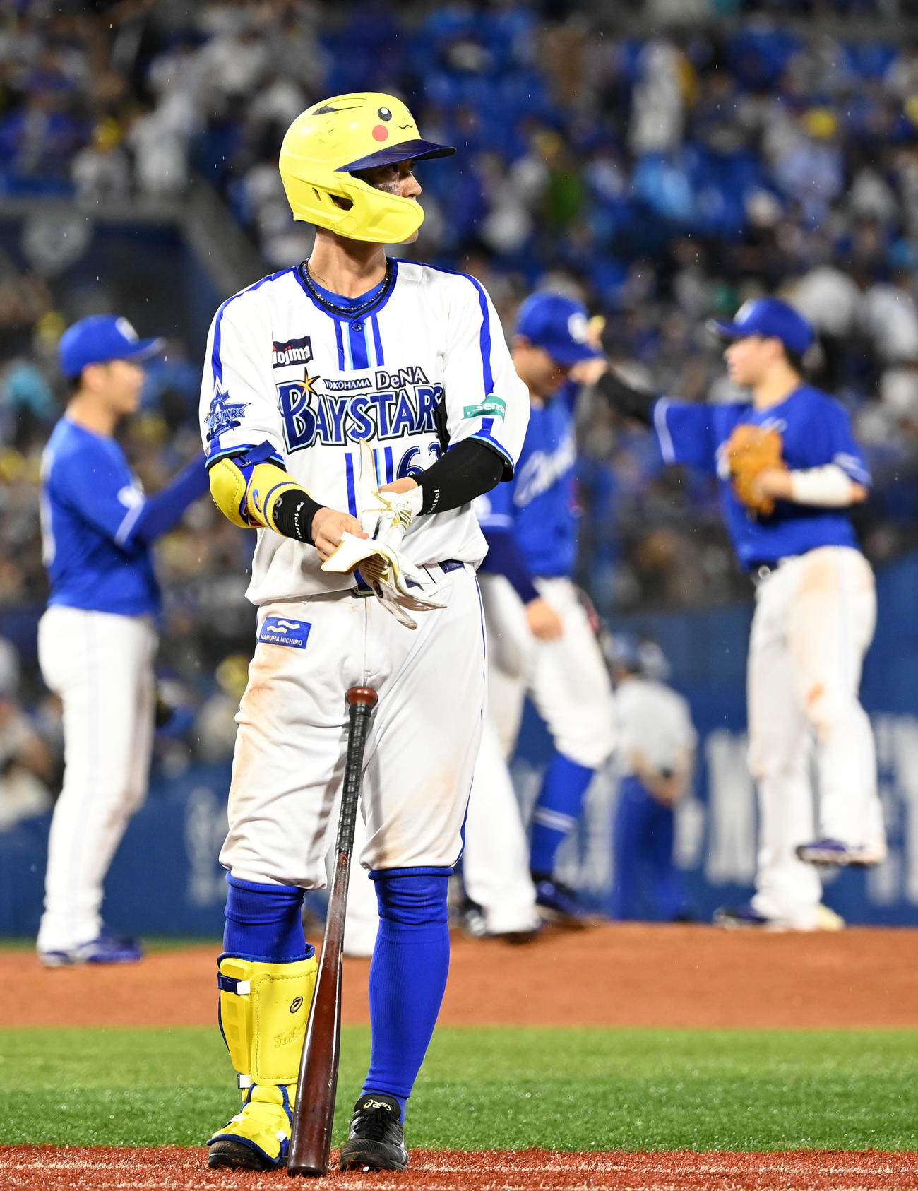 DeNA対中日　中日に敗れ肩を落とすDeNA関根（撮影・横山健太）