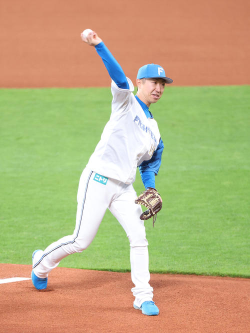 オリックス】金子千尋コーチ引退セレモニー オリックスから平野ら参加