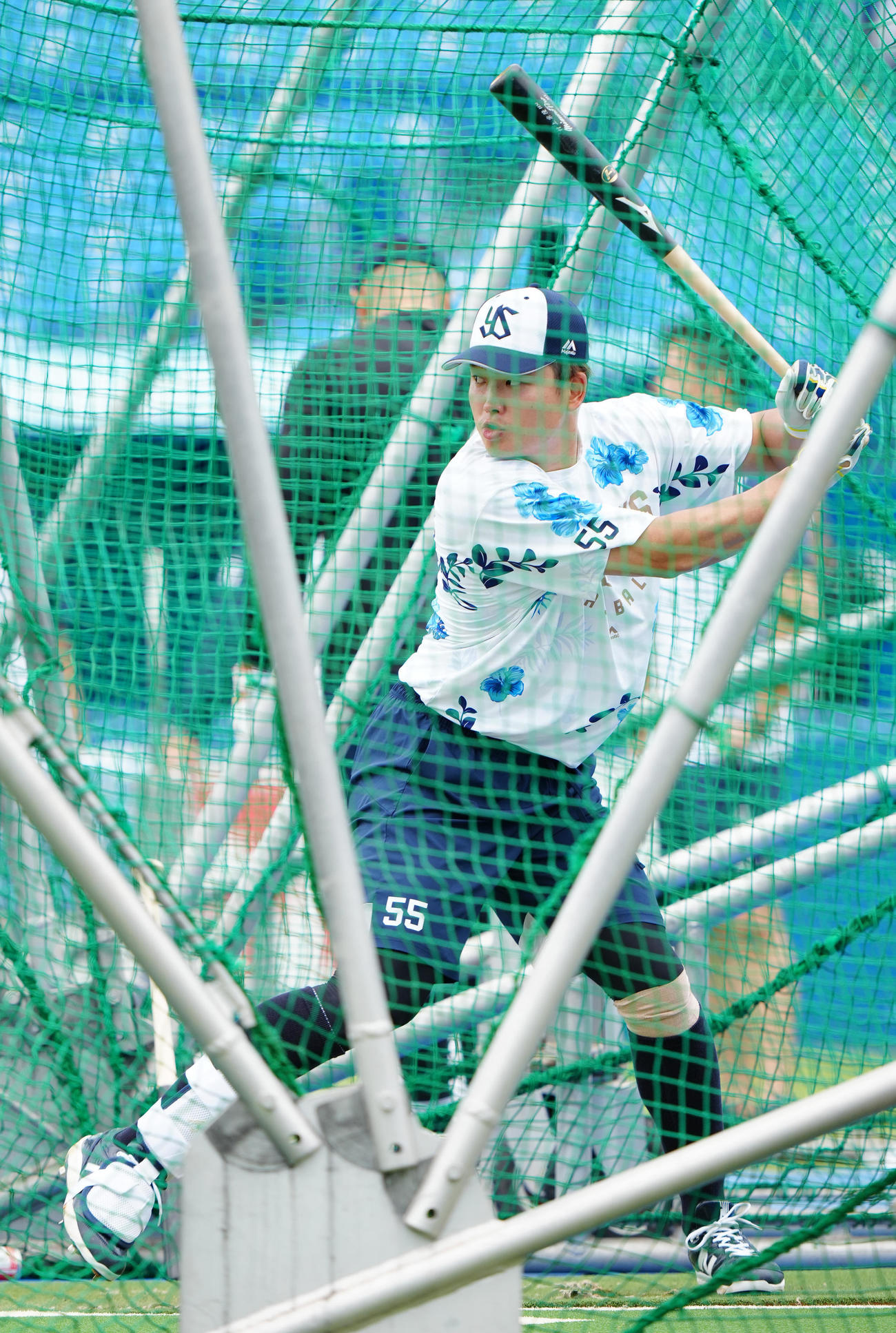ヤクルト対広島　試合前、打撃練習するヤクルト村上（撮影・江口和貴）