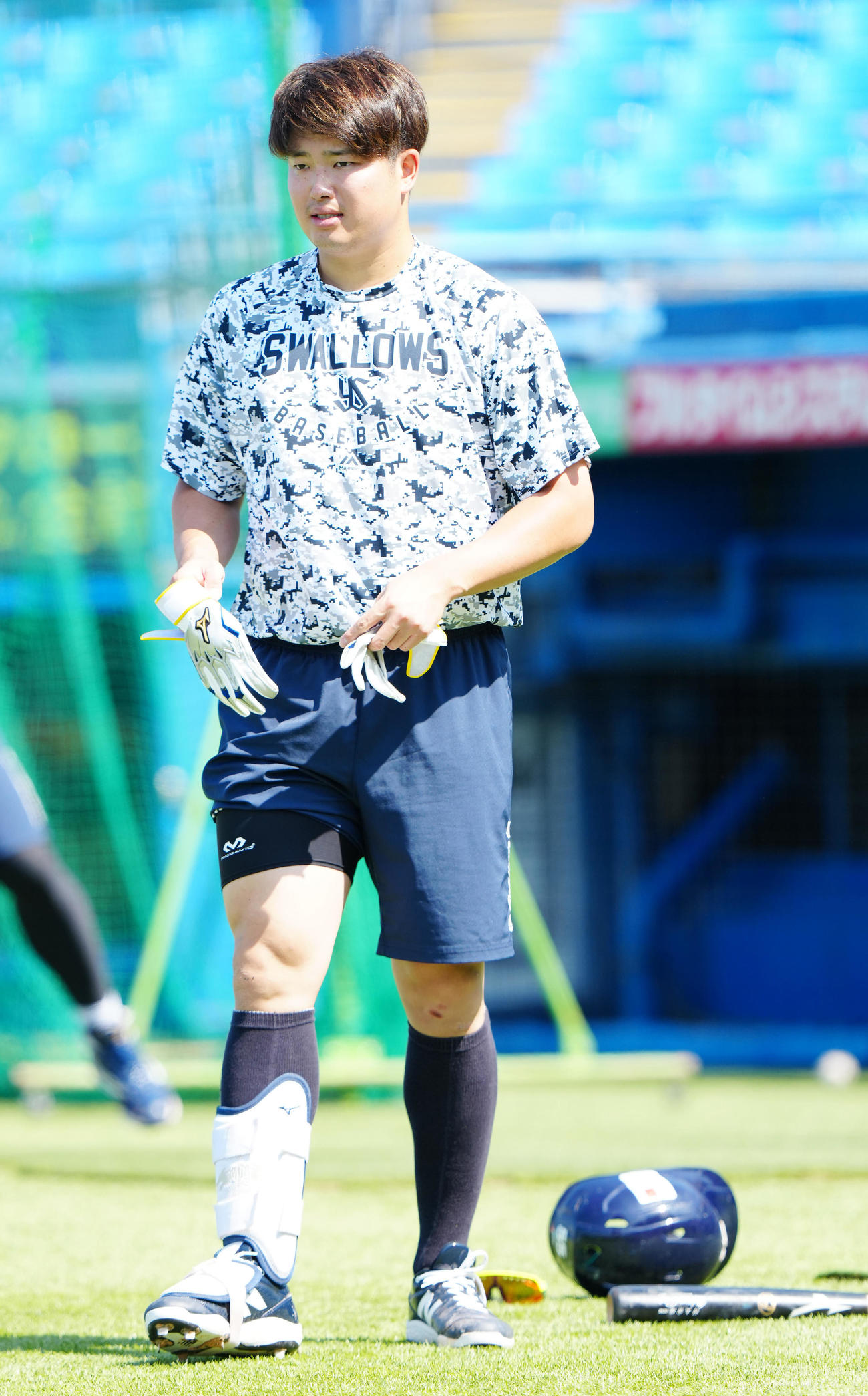 ヤクルト対広島　試合前練習に臨むヤクルト村上（撮影・江口和貴）