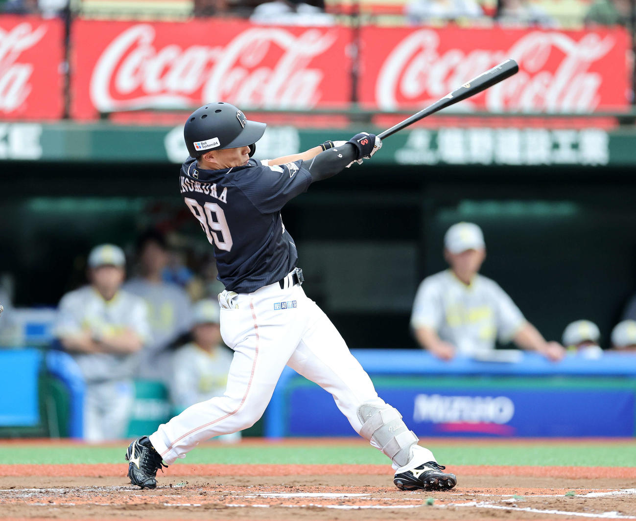 西武対ソフトバンク　2回表ソフトバンク1死一塁、野村勇は左中間2点本塁打を放つ（撮影・鈴木正人）