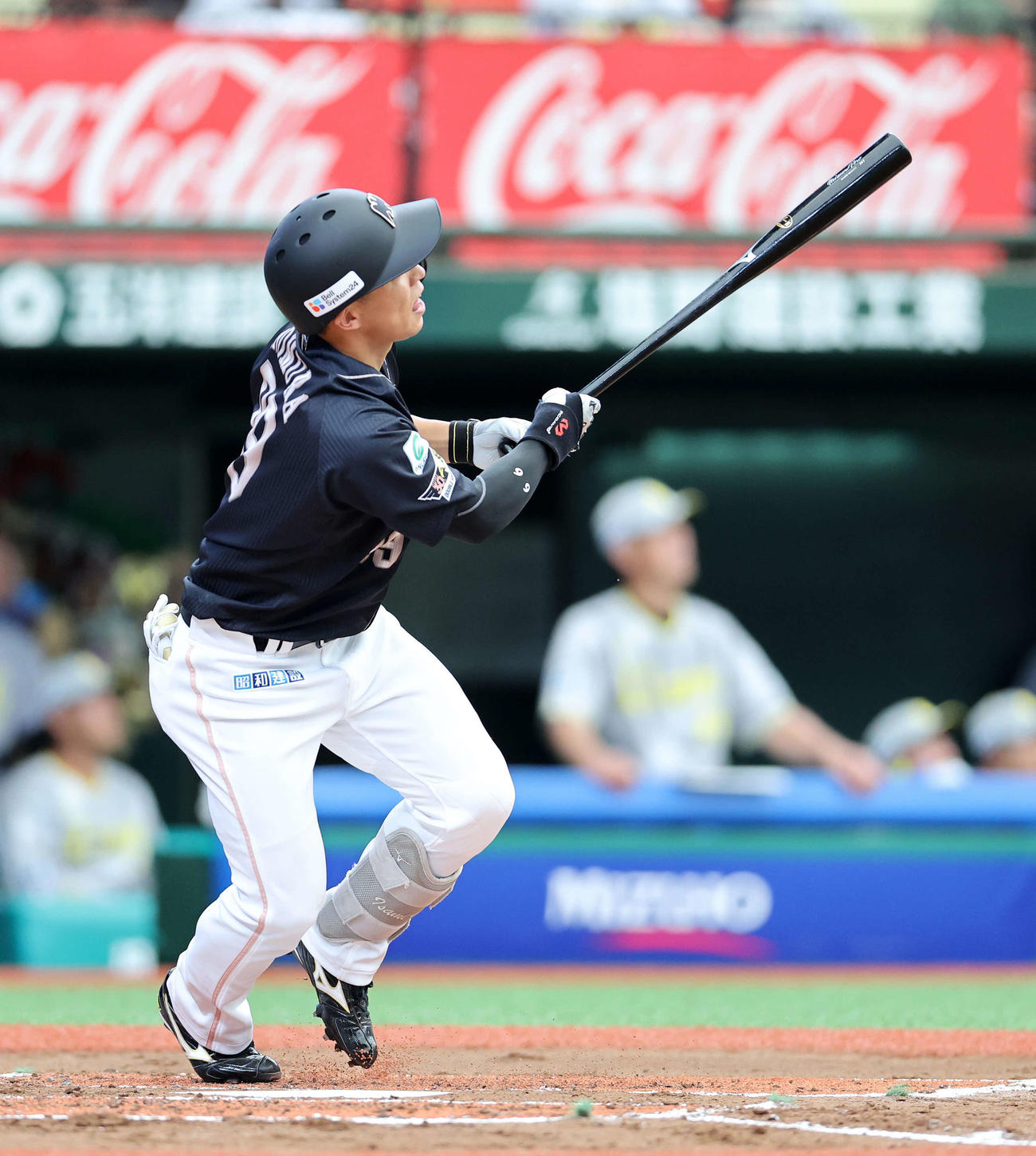 西武対ソフトバンク　2回表ソフトバンク1死一塁、野村勇は左中間2点本塁打を放つ（撮影・鈴木正人）