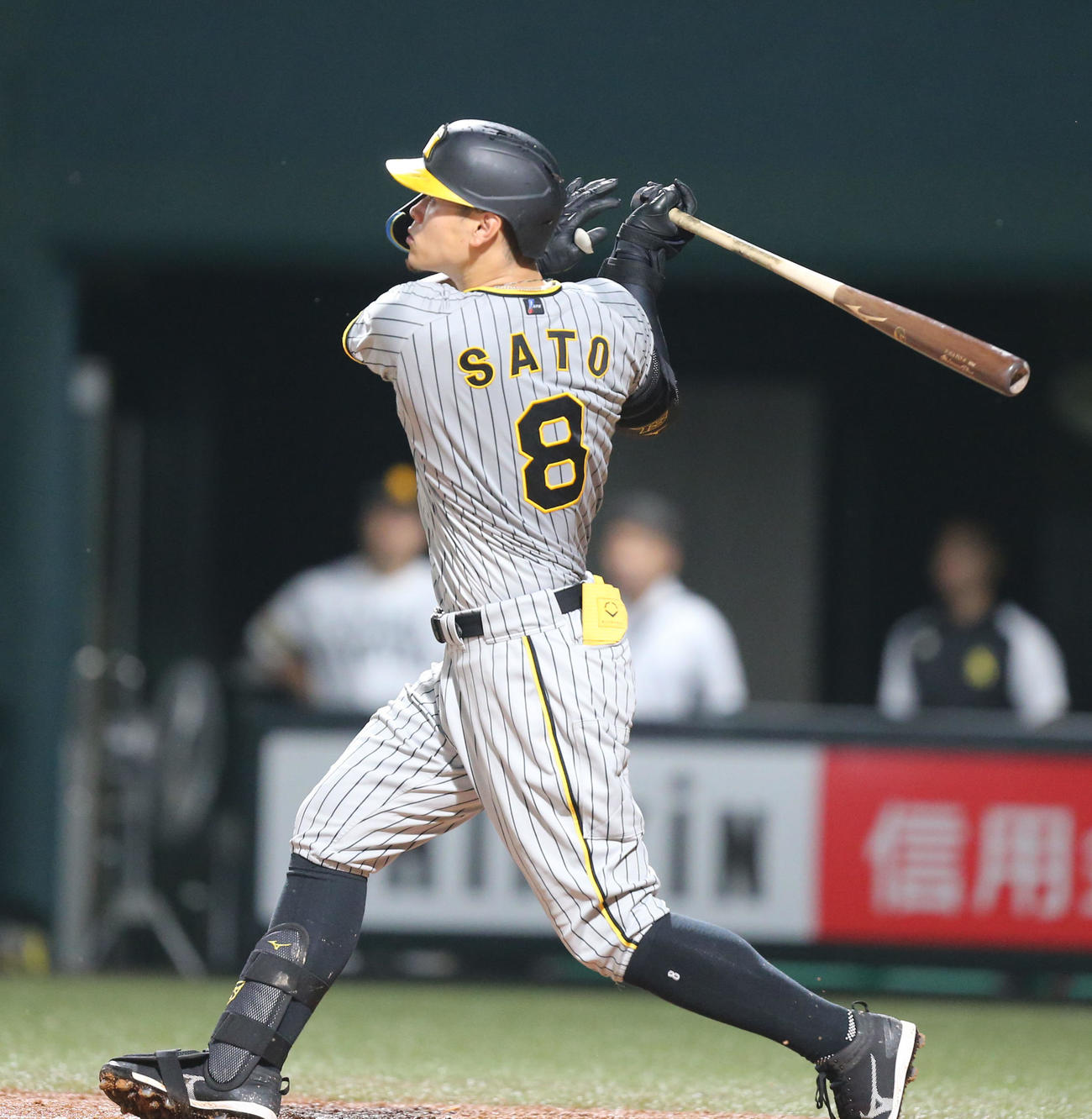 ウエスタン・リーグ　ソフトバンク対阪神　7回表阪神1死、佐藤輝は右越え三塁打を放つ（撮影・冨田成美）