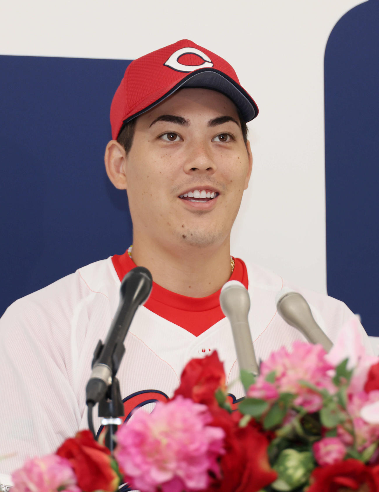 オールスターゲームに監督推薦で選ばれ、会見する広島九里（撮影・加藤孝規）