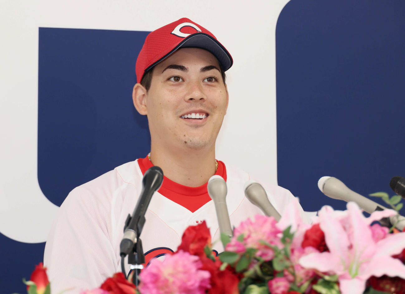 オールスターゲームに監督推薦で選ばれ、会見する広島九里（撮影・加藤孝規）