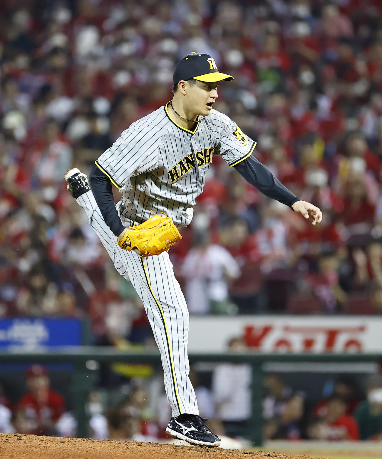 広島対阪神　7回、力投する阪神大竹（撮影・藤尾明華）