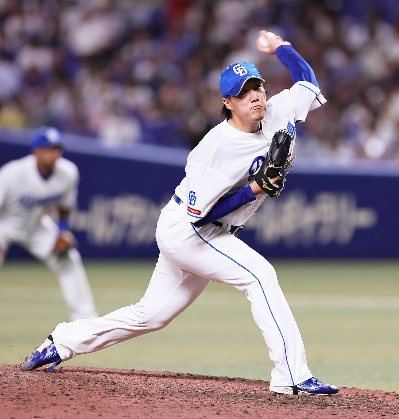 中日対巨人　6回から登板した中日斎藤（撮影・足立雅史）
