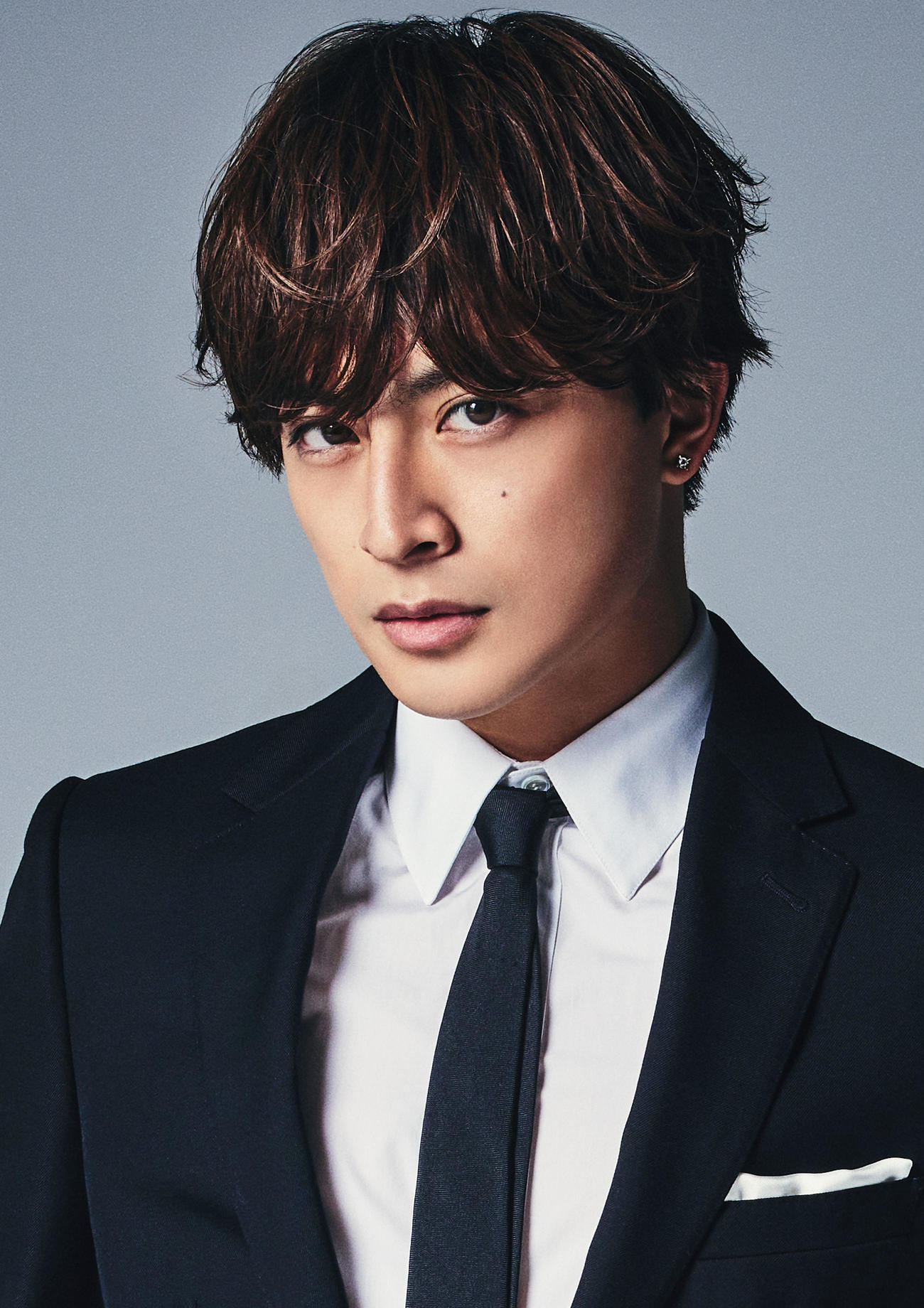 8月27日DeNA戦で開催する勝夏フェスティバル2023のゲストGENERATIONS from EXILE TRIBEリーダーの白濱亜嵐（中日ドラゴンズ球団提供）＝2023年7月6日