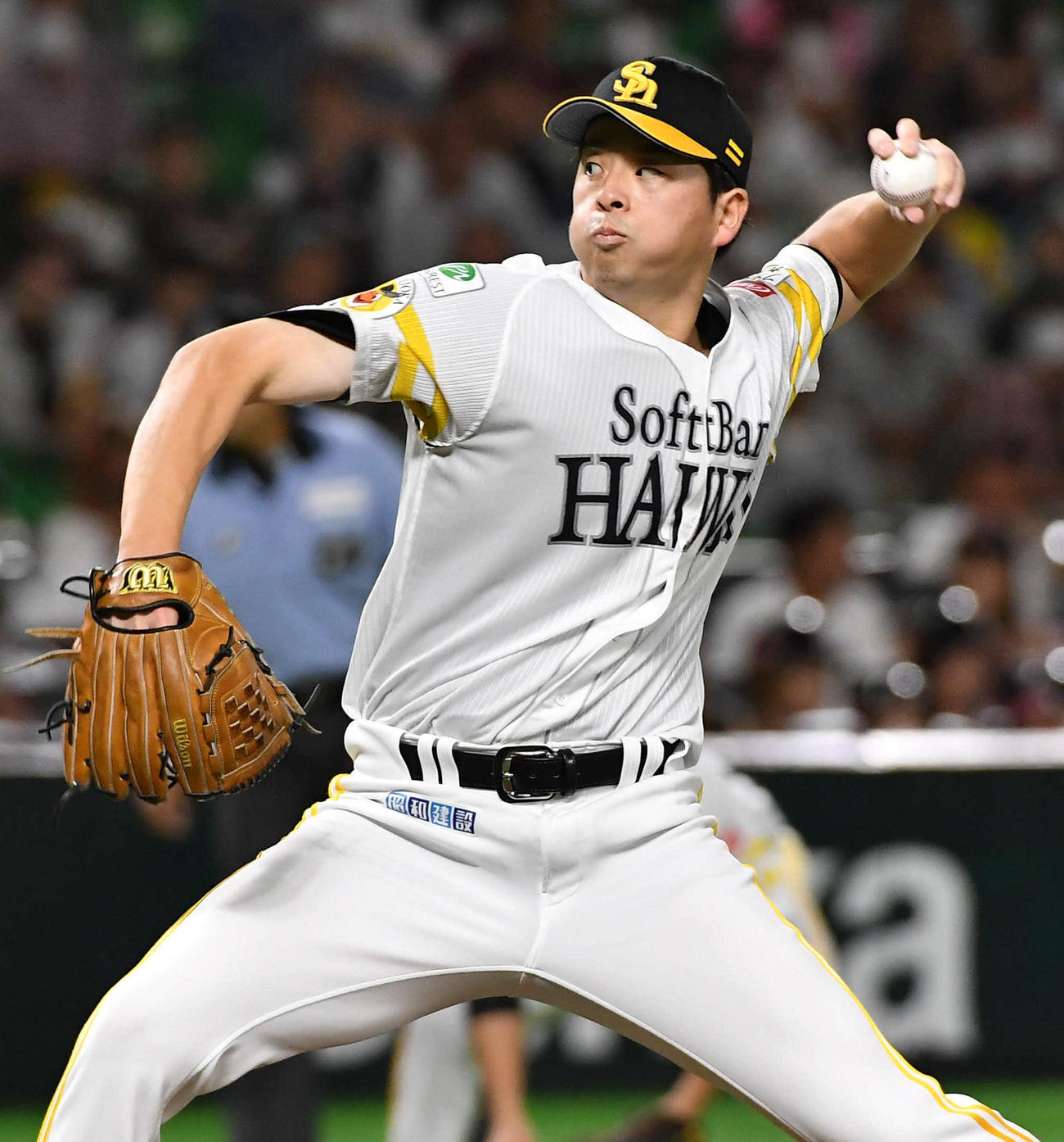 ソフトバンク対日本ハム　力投するソフトバンク先発の大関（撮影・岩下翔太）