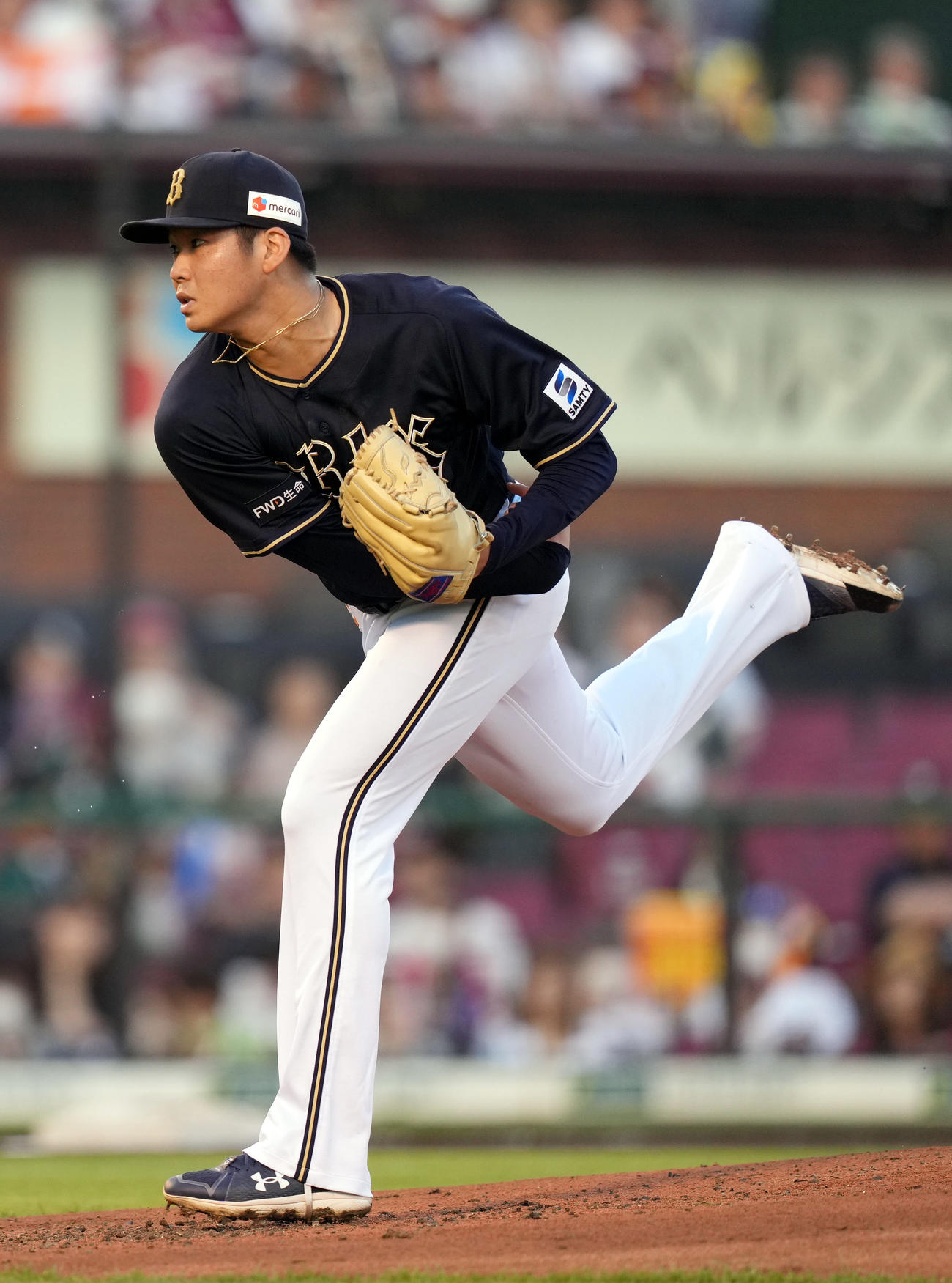 楽天対オリックス　3回裏、力投するオリックス先発の山下（撮影・狩俣裕三）