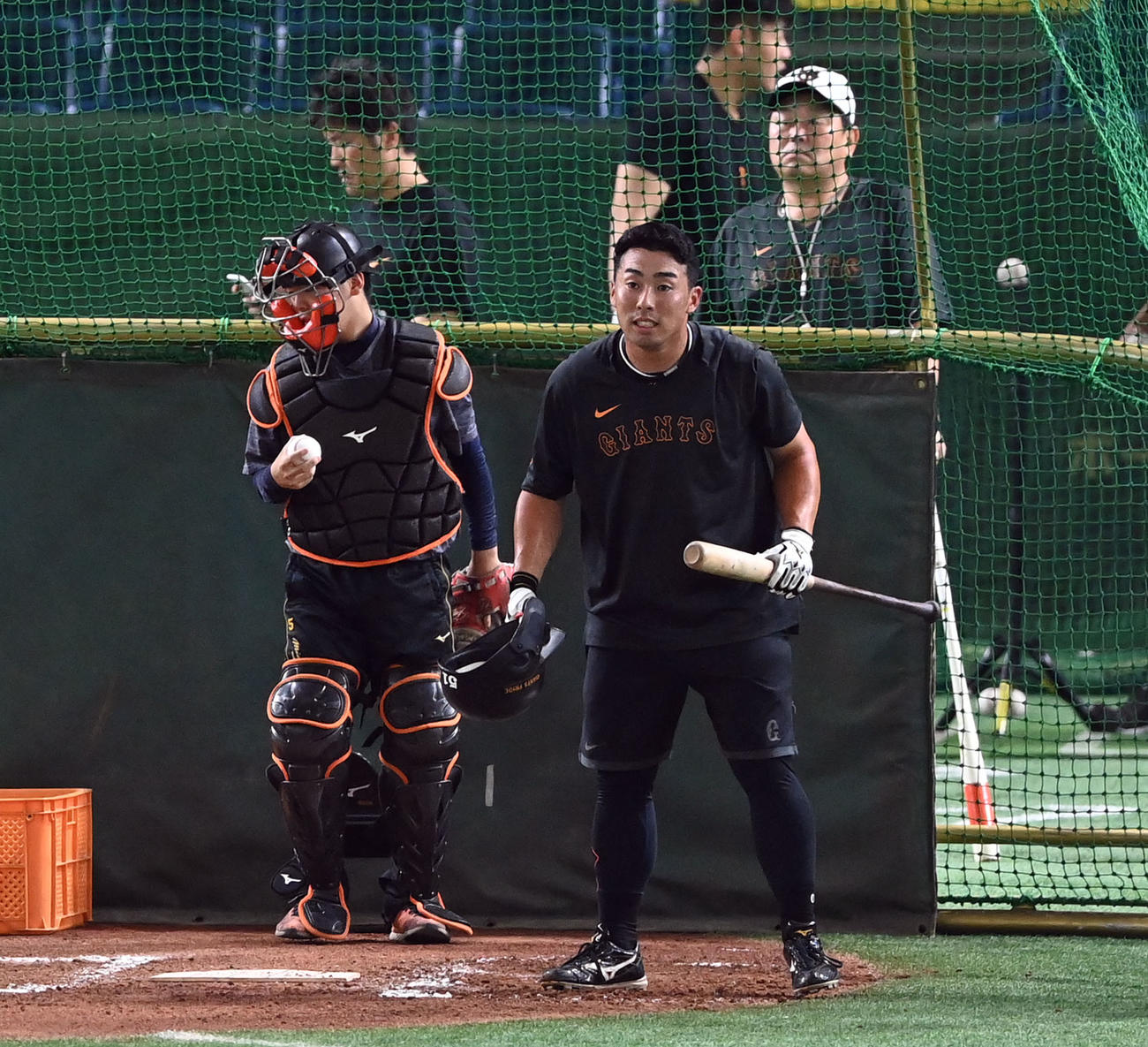 試合前練習でフリー打撃を行った巨人浅野（撮影・たえ見朱実）