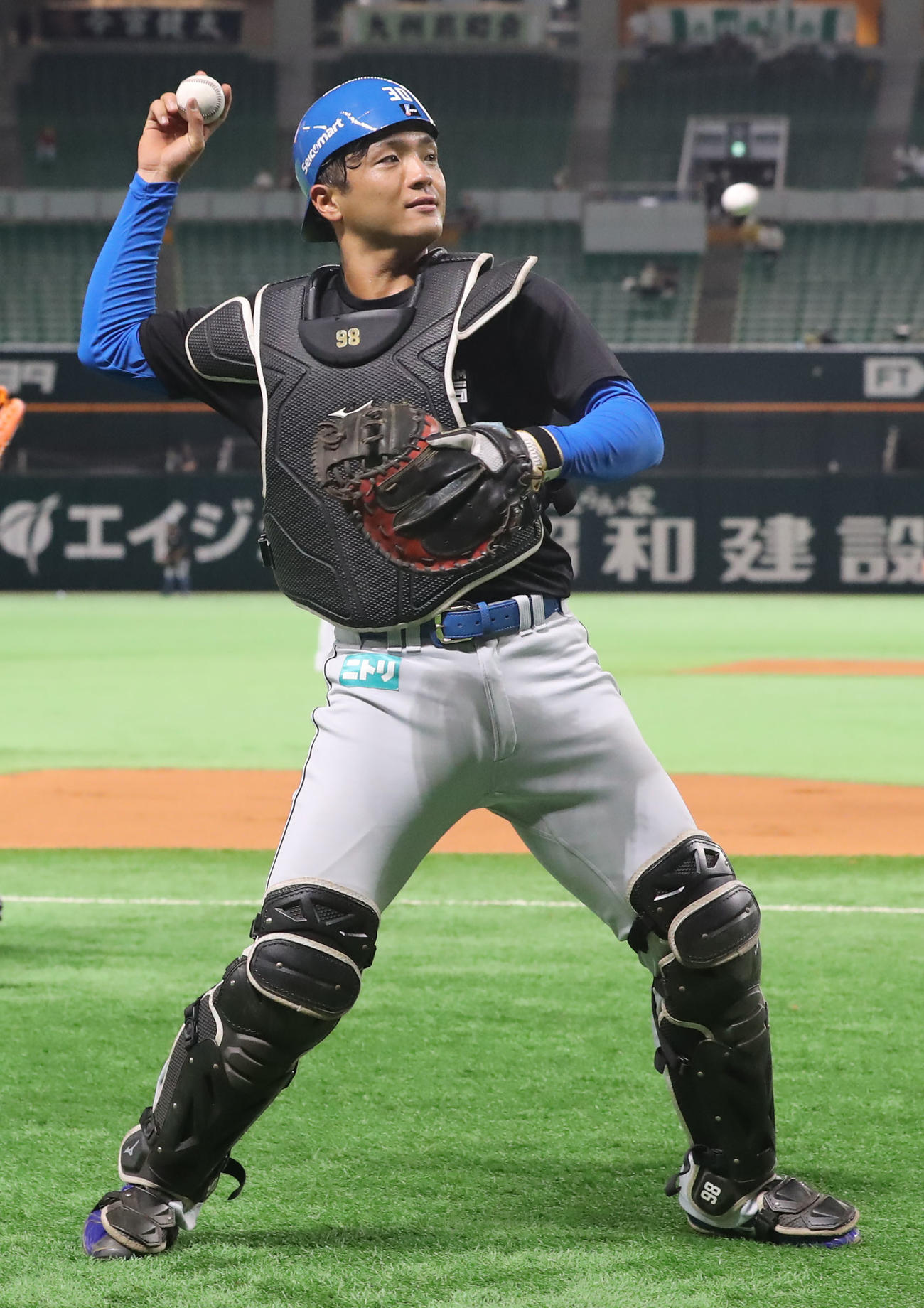 7日のソフトバンク戦前にキャッチャー練習を行う郡司（撮影・冨田成美）