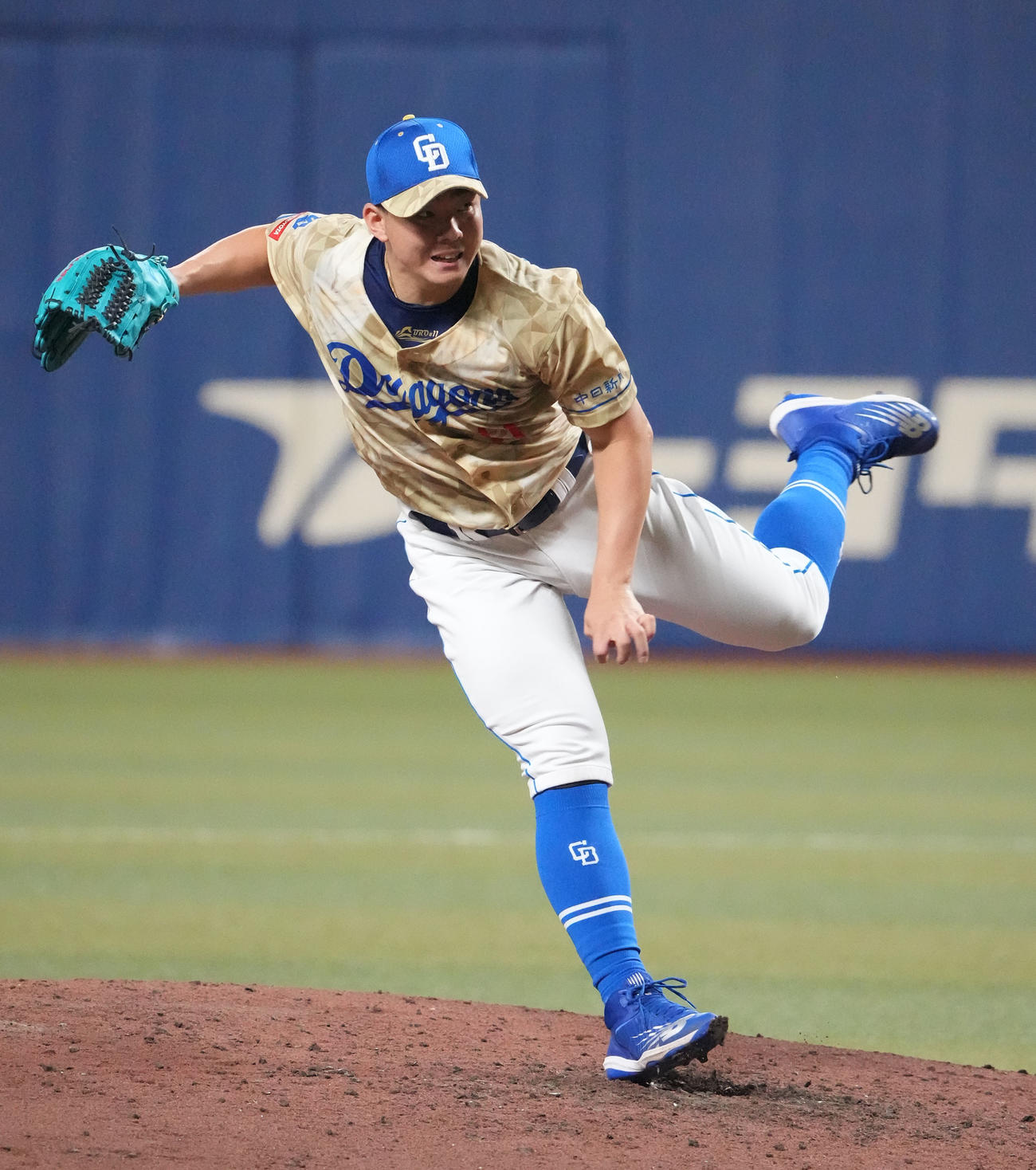 中日対広島　完封勝利を挙げた中日小笠原（撮影・森本幸一）