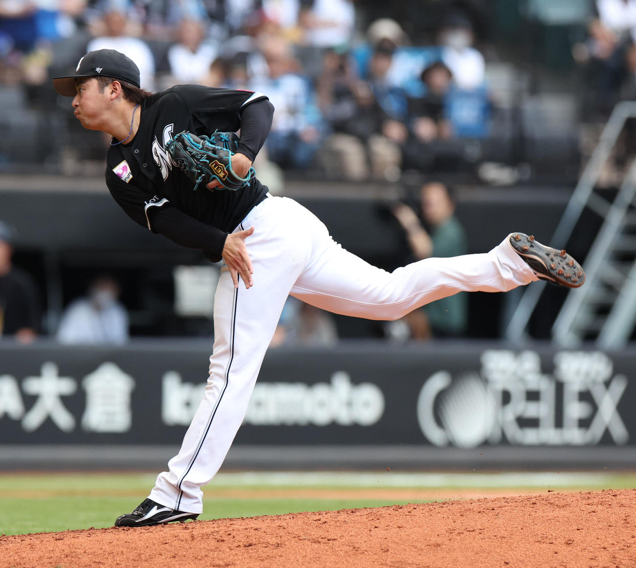 日本ハム対ロッテ　ロッテ3番手の横山（撮影・佐藤翔太）