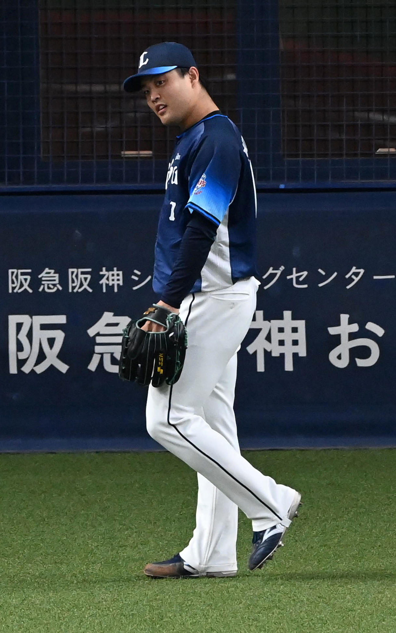 オリックス対西武　3回裏オリックス1死一、二塁、紅林に右適時三塁打を打たれがっくりする西武先発の松本（撮影・前岡正明）