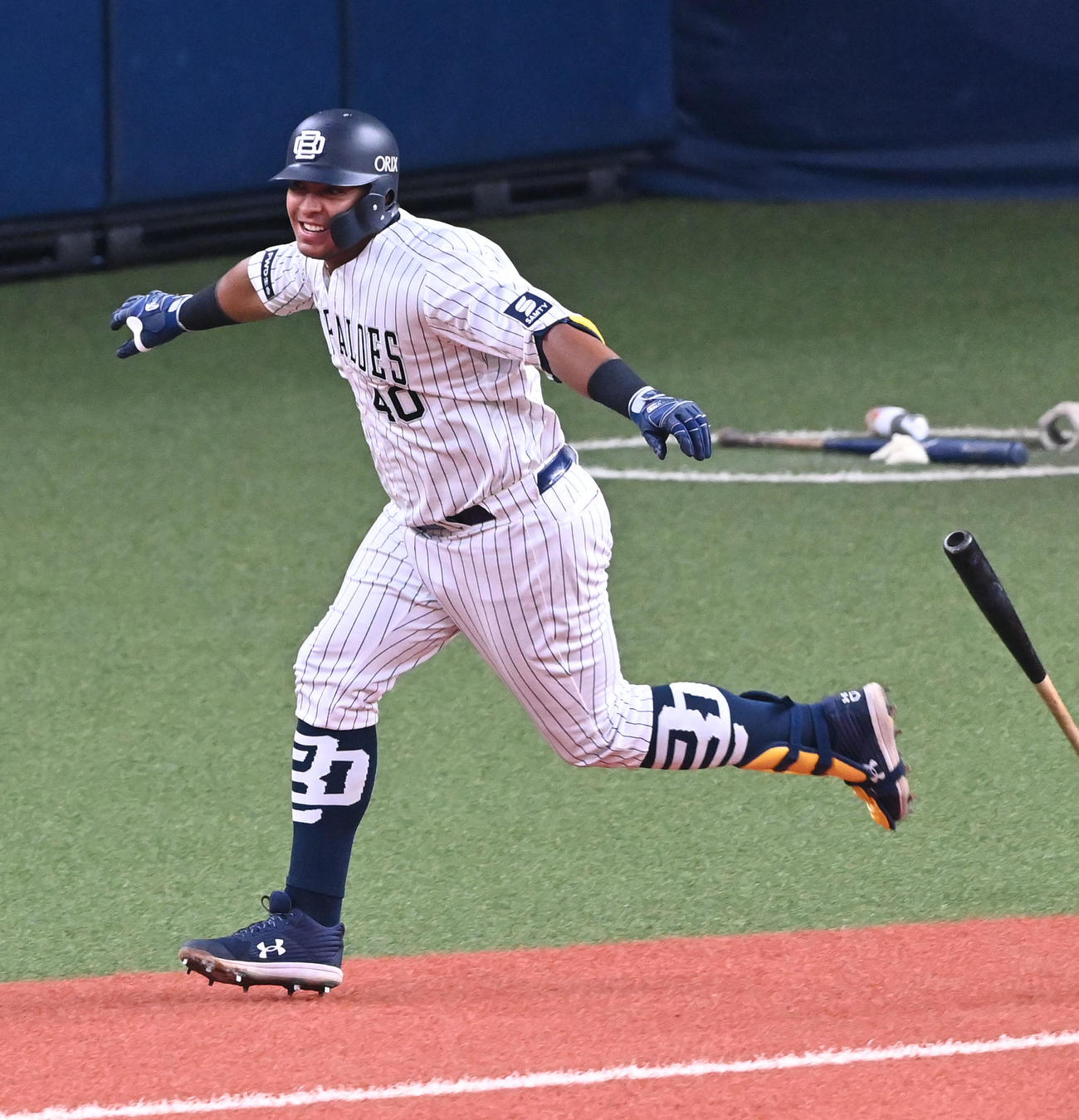 オリックス対西武　6回裏オリックス2死満塁、セデーニョは中前2点適時打を放つ（撮影・前岡正明）