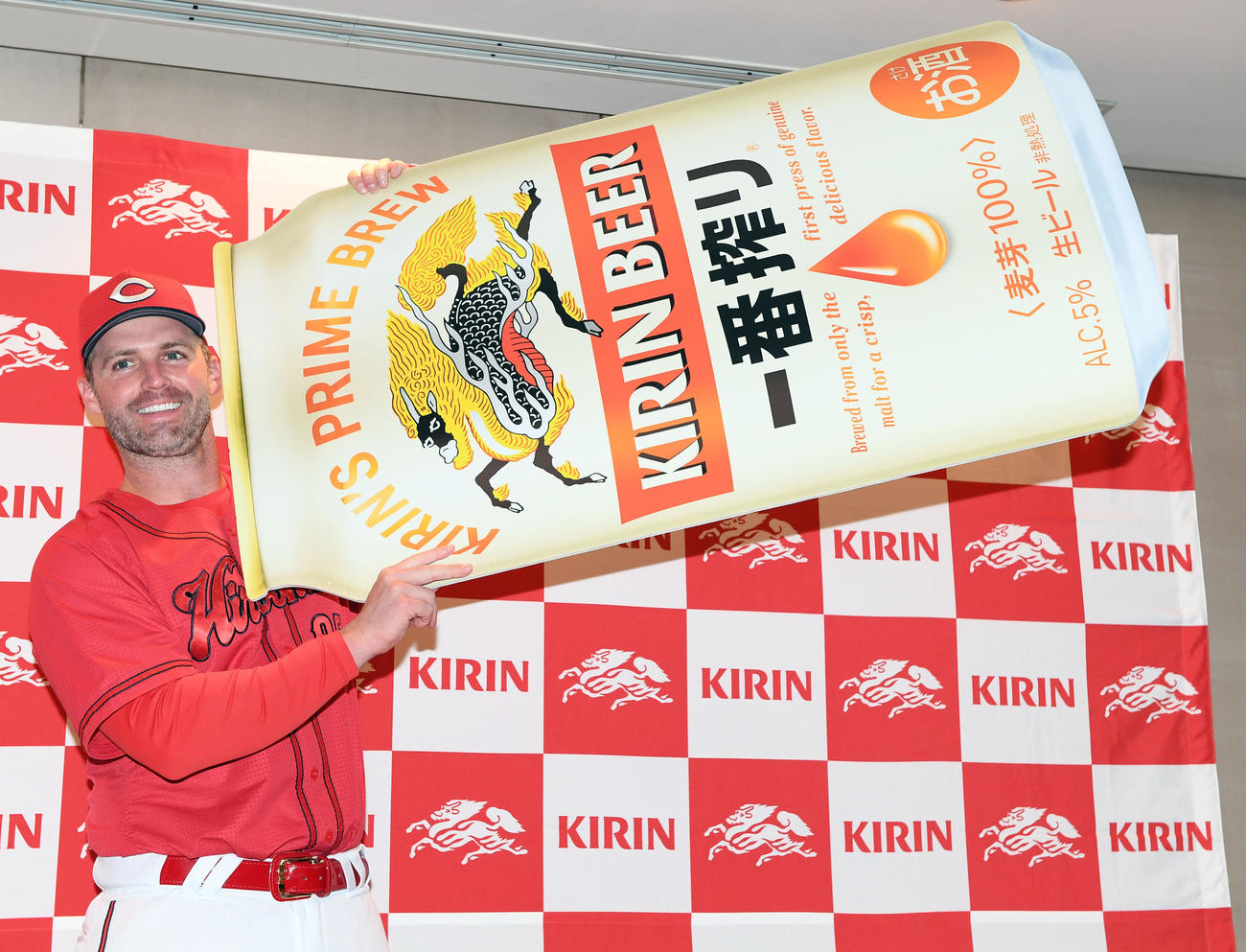 4月28日に東京ドームのキリンビールの看板を直撃し「ビッグボード賞」を受賞した広島デビッドソンは、賞金100万円とビール1年分が贈られた（2023年5月撮影）