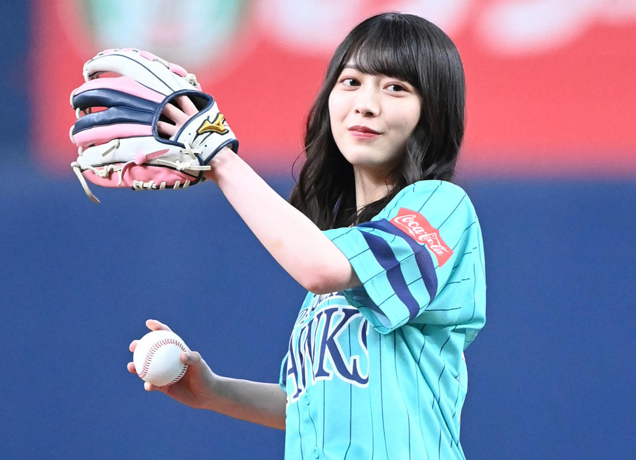 ソフトバンク対西武　始球式を務める櫻坂46の森田ひかる（撮影・和賀正仁）