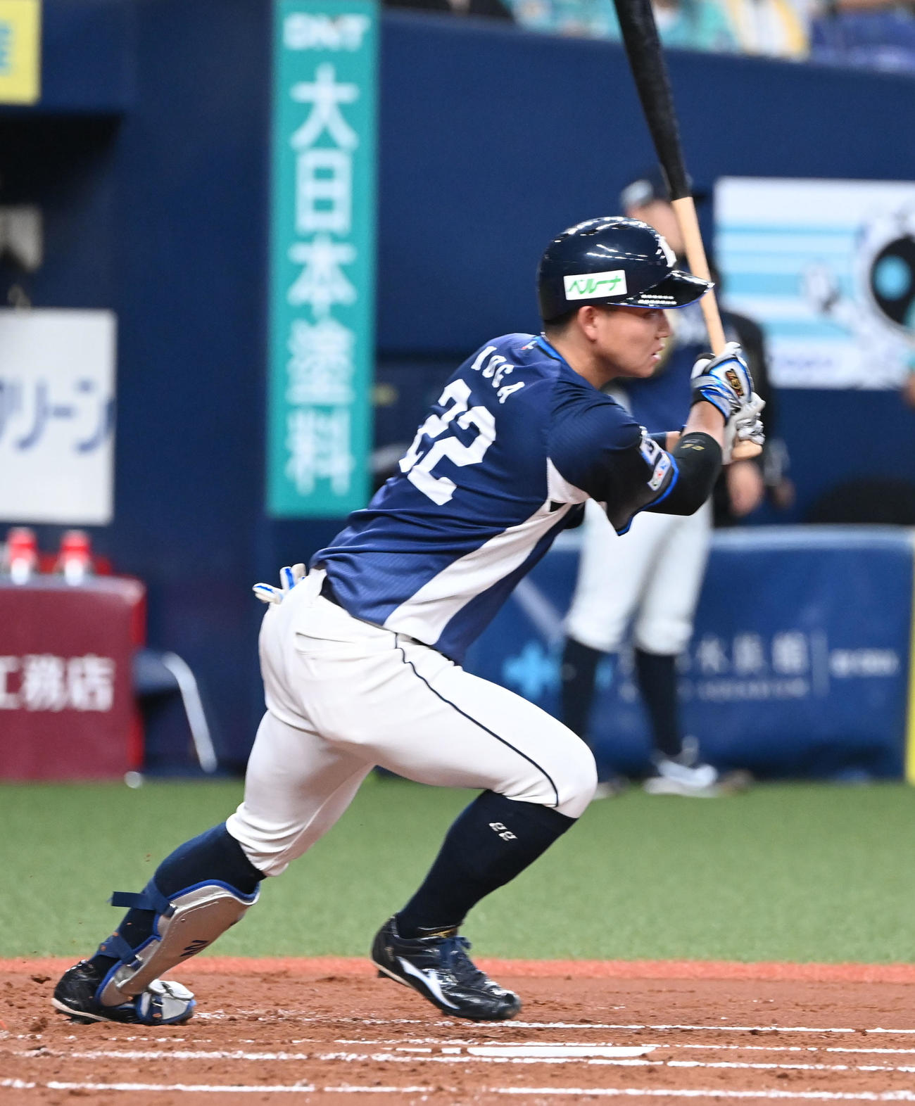 ソフトバンク対西武　2回表西武2死一、二塁、先制の中前適時打を放つ古賀（撮影・和賀正仁）