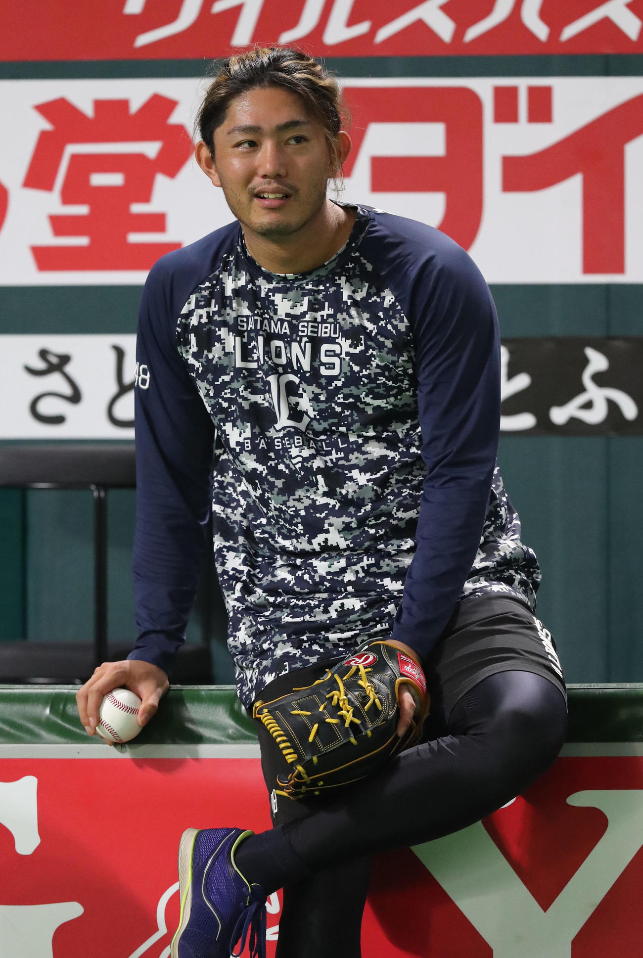 リラックスした雰囲気の今井（撮影・梅根麻紀）