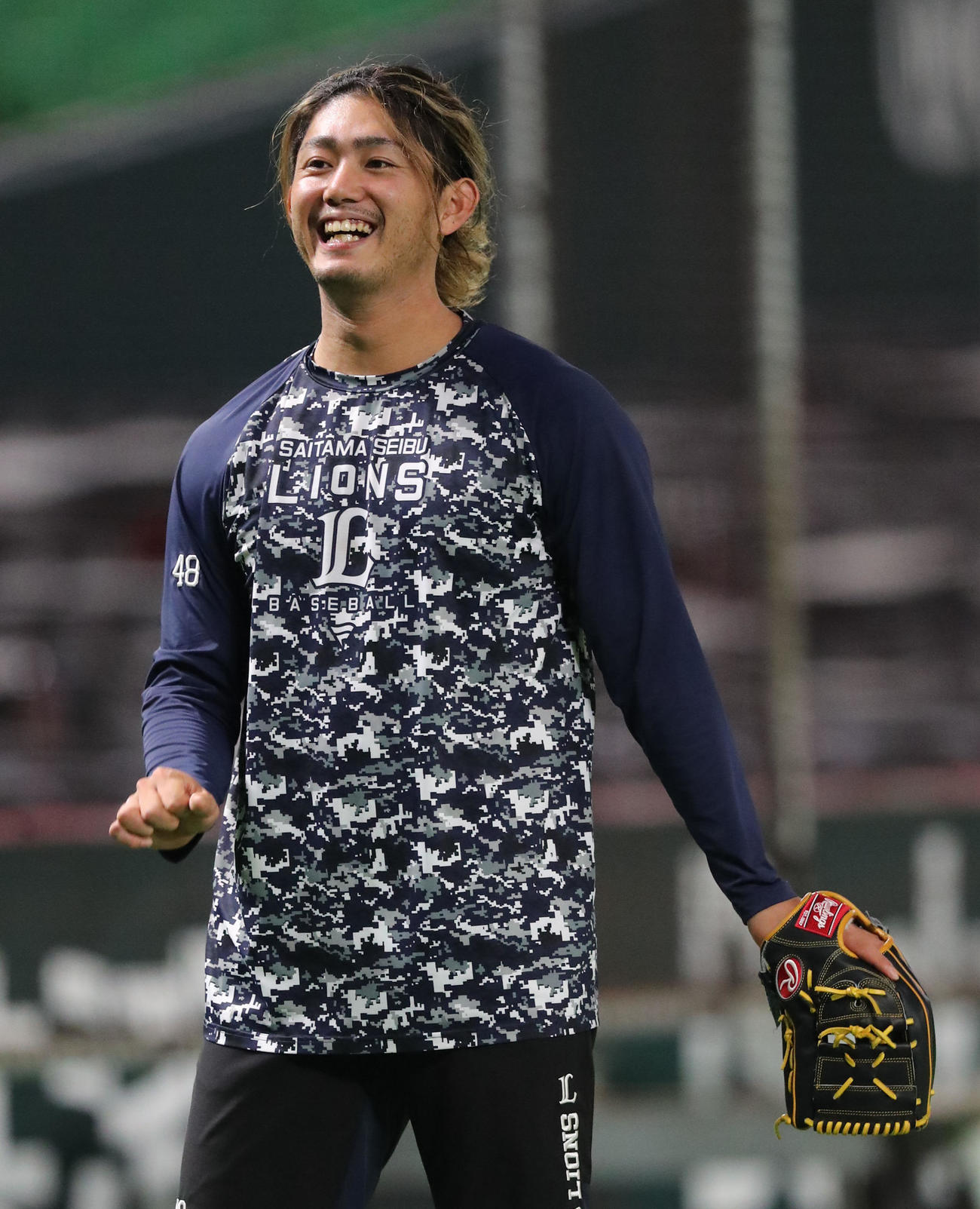 リラックスした雰囲気の今井（撮影・梅根麻紀）