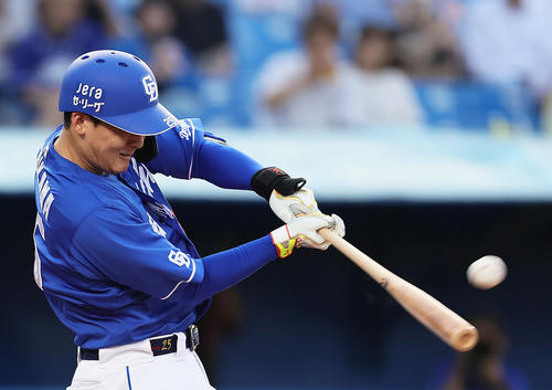 中日】石川昂弥、球団通算9000号「知らなかったです」2回に先制7号