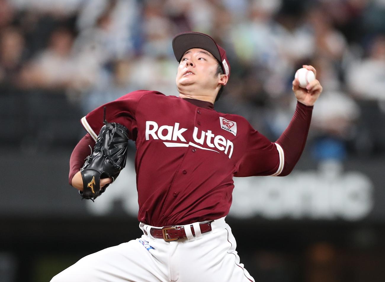 日本ハム対楽天　9回に登板の松井（撮影・黒川智章）