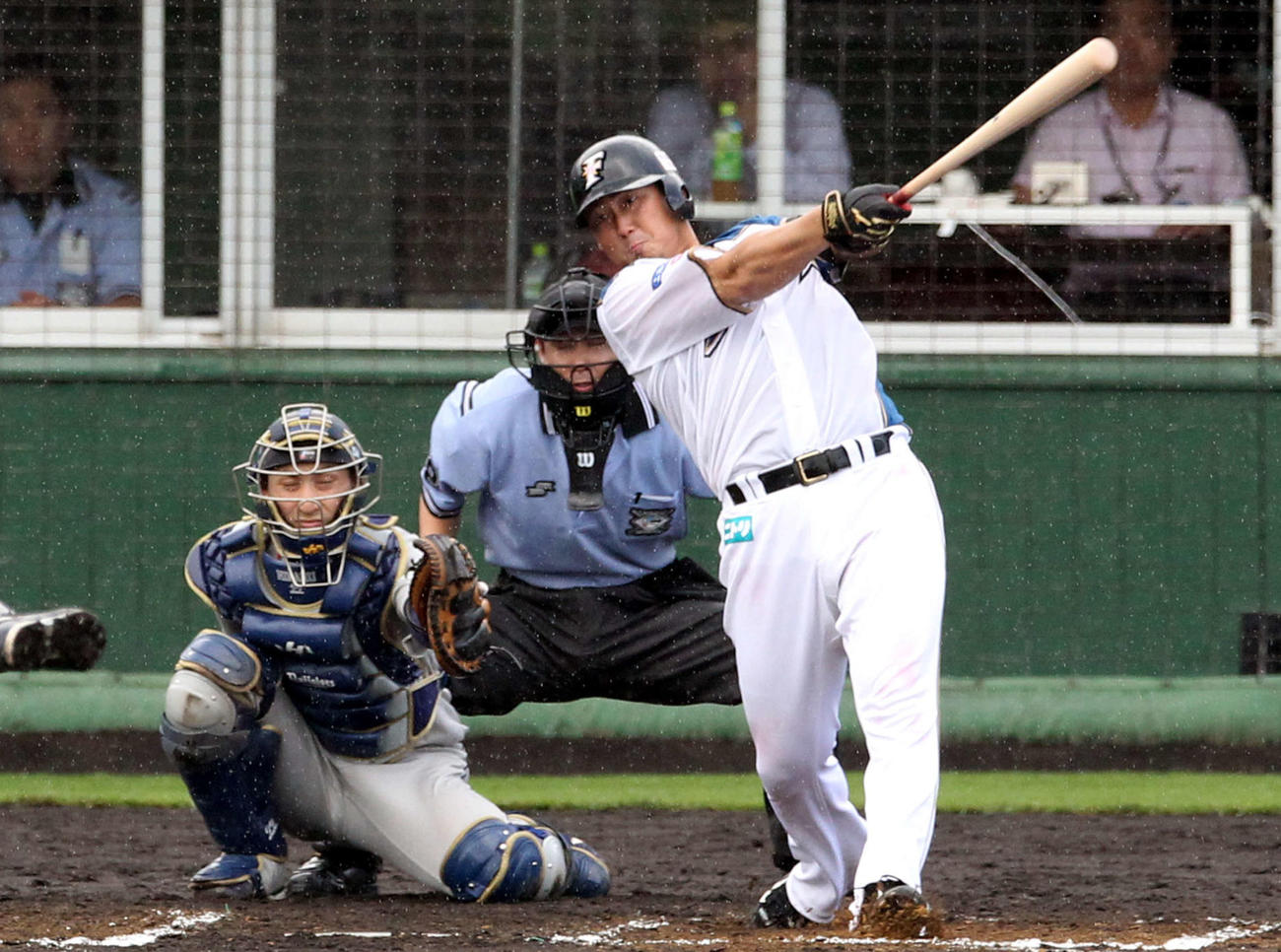14年8月5日、オリックス岸田から100号本塁打を放つ日本ハム中田翔
