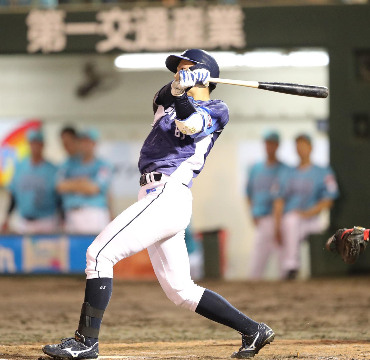 ソフトバンク対西武　5回表西武1死一、二塁、長谷川は中前に適時二塁打を放つ（撮影・梅根麻紀）