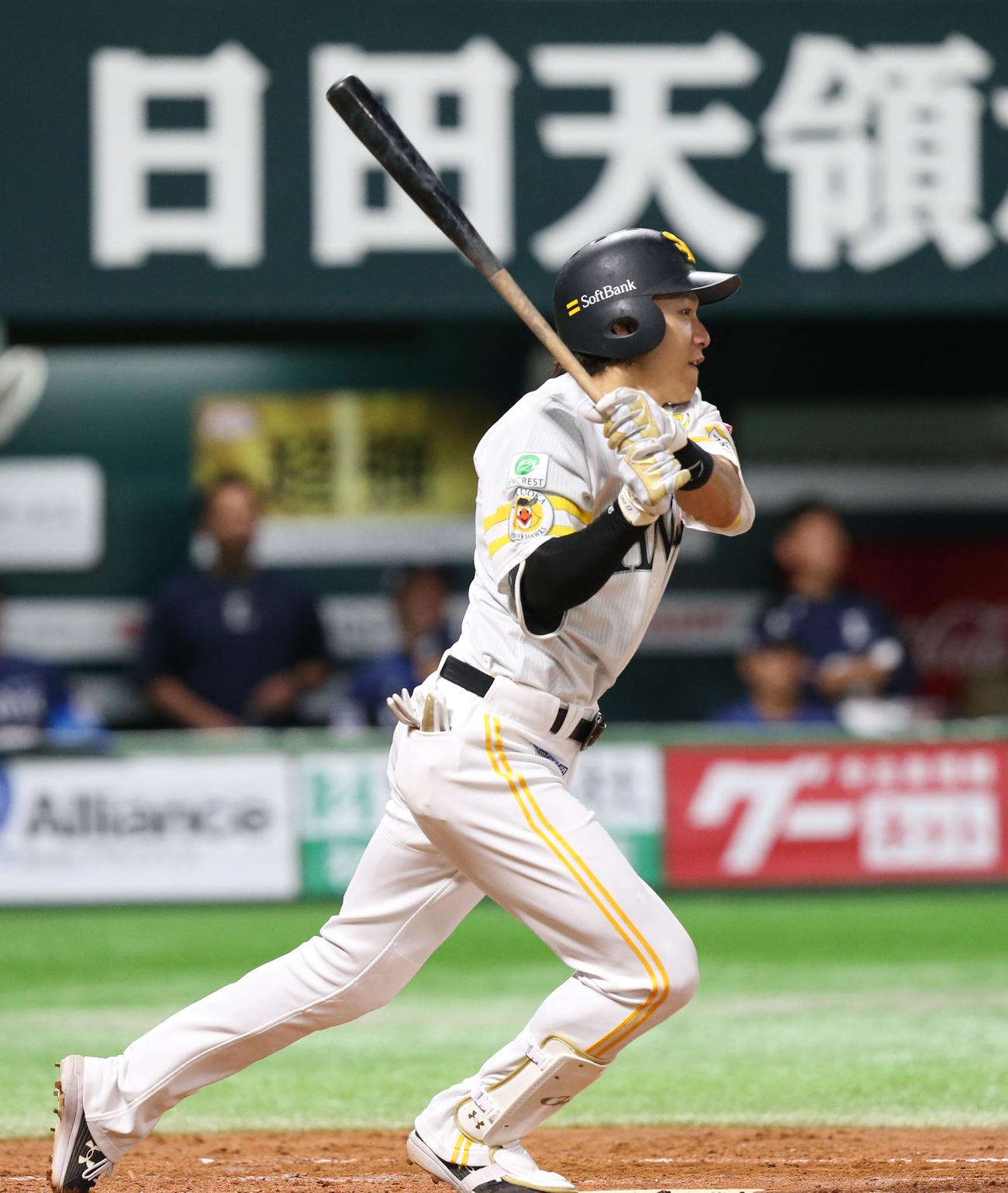 ソフトバンク対西武　5回裏ソフトバンク2死満塁、柳田は先制となる中前適時打を放つ（撮影・冨田成美）