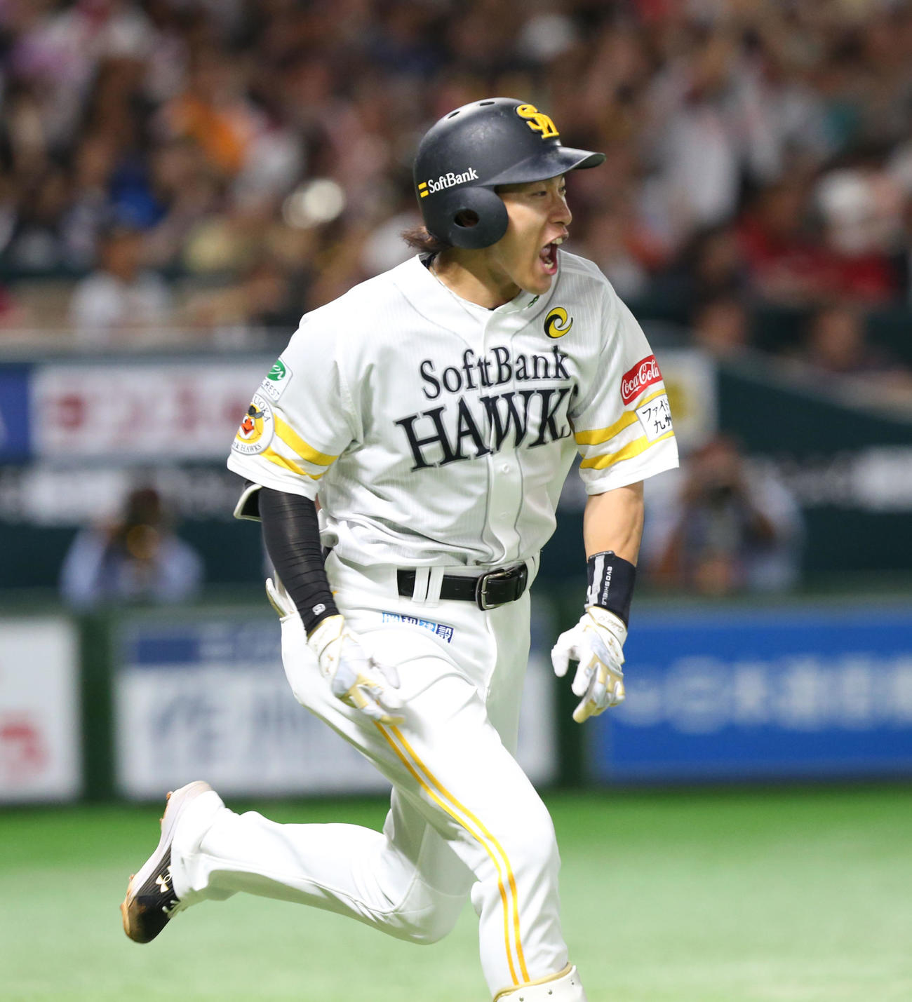 ソフトバンク対西武　5回裏ソフトバンク2死満塁、柳田は先制となる中前適時打を放つ（撮影・冨田成美）