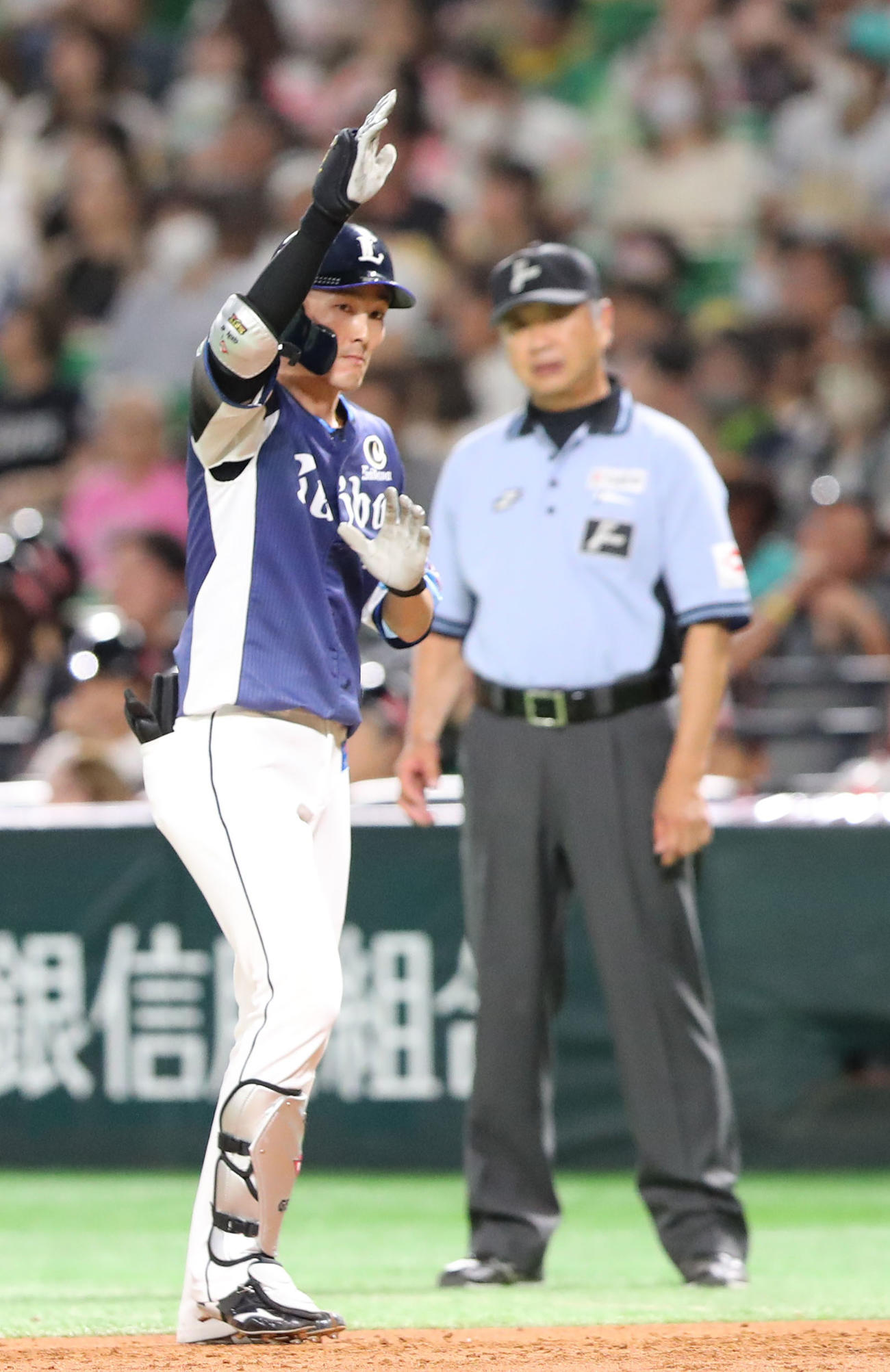 ソフトバンク対西武　7回表西武1死三塁、源田は中前に同点適時打を放つ（撮影・梅根麻紀）