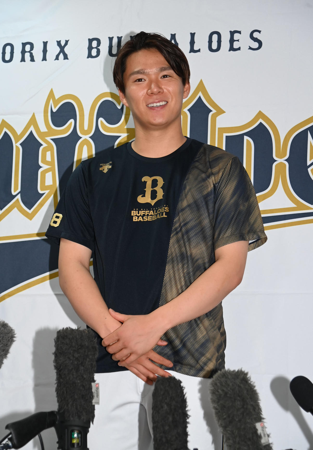 プラスワン投票で選ばれたオリックス山本（撮影・石井愛子）