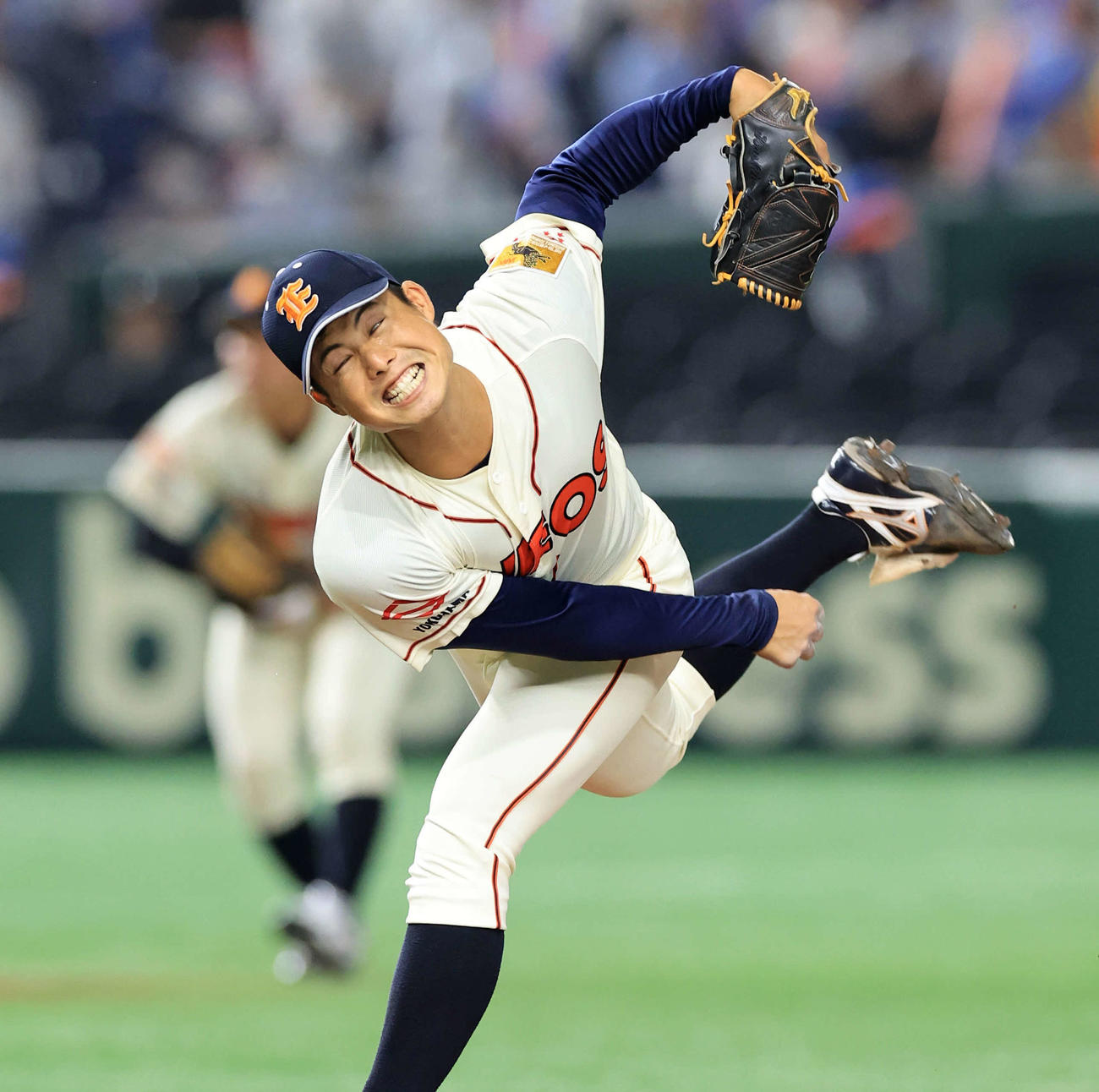 バイタルネット対ENEOS　力投するENEOS先発の柏原（撮影・浅見桂子）