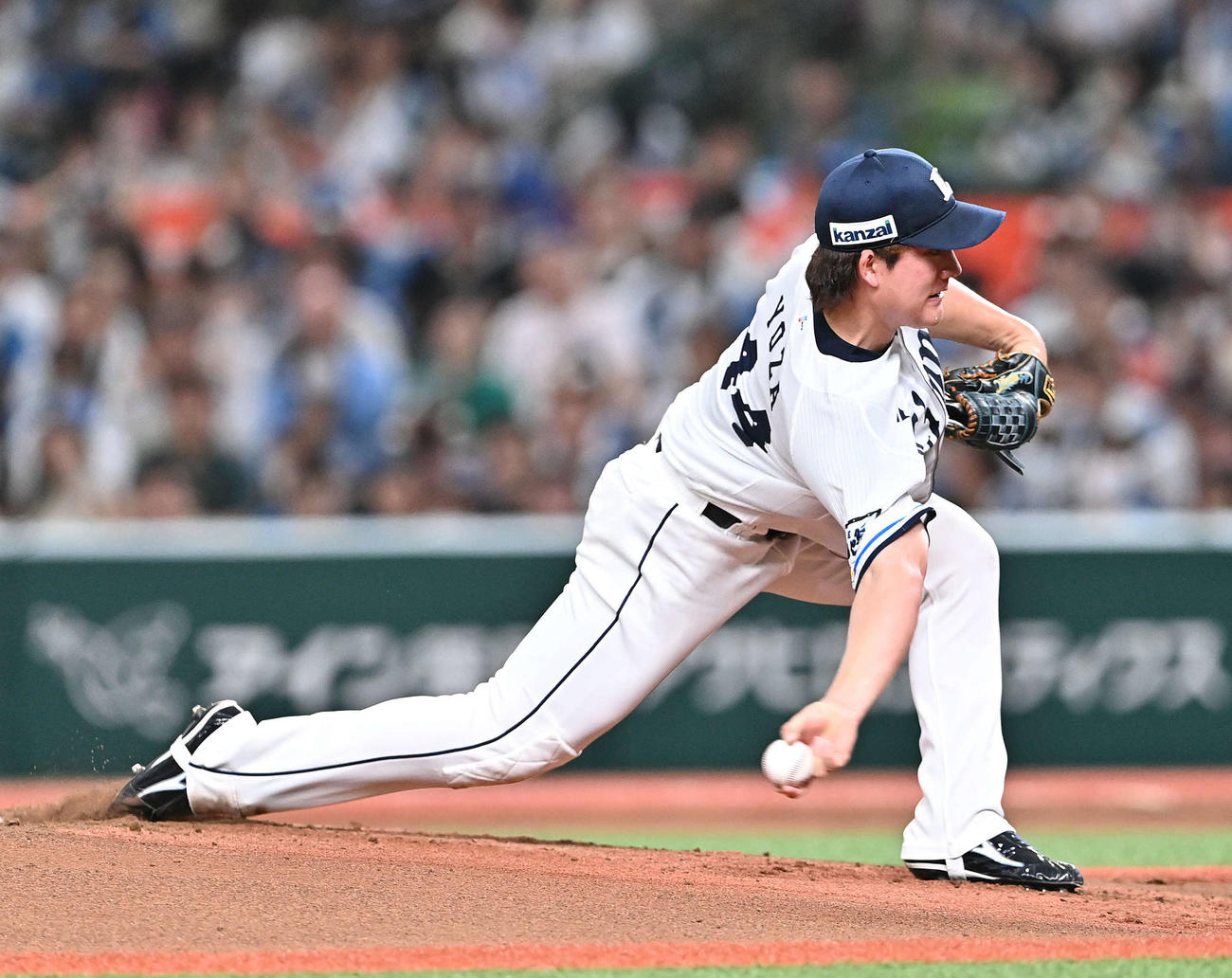 西武対日本ハム　西武先発の与座（撮影・滝沢徹郎）