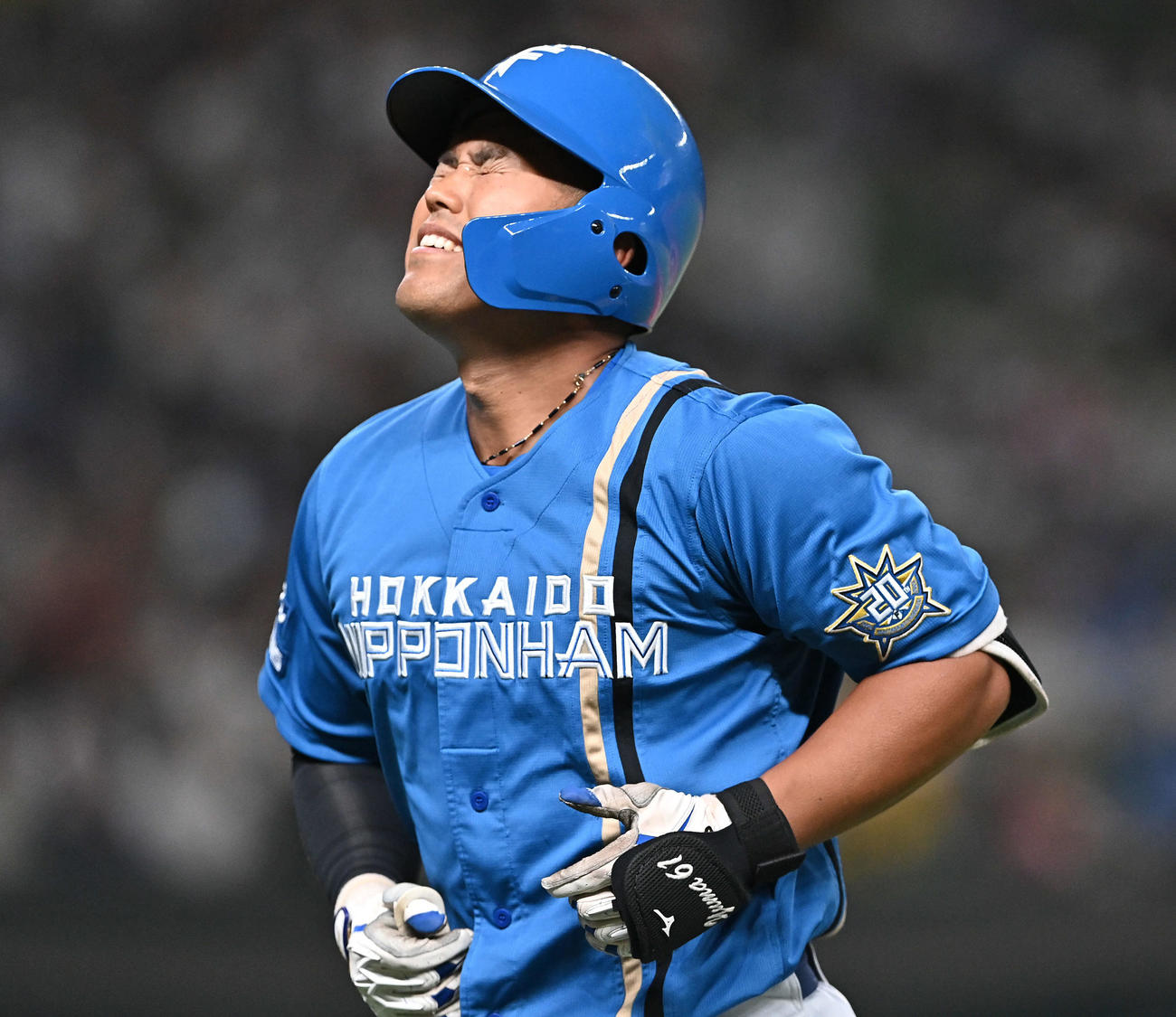 西武対日本ハム　4回表日本ハム1死二塁、今川は中飛に倒れ悔しがる（撮影・滝沢徹郎）