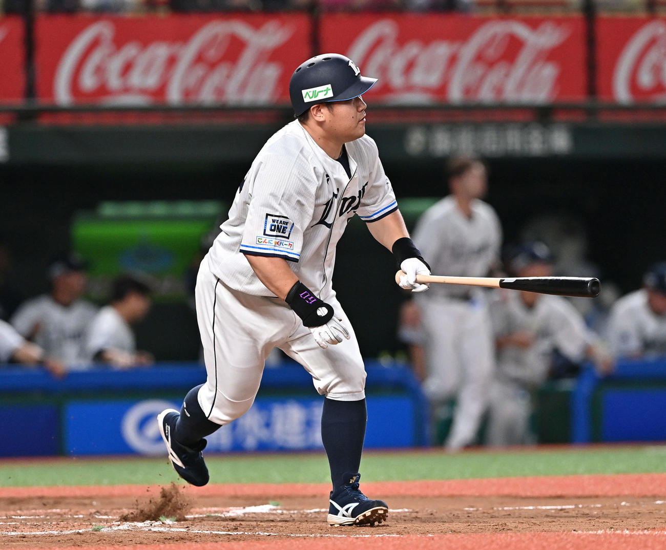西武対日本ハム　9回裏西武1死二塁、中村はサヨナラの二塁打を放つ（撮影・滝沢徹郎）