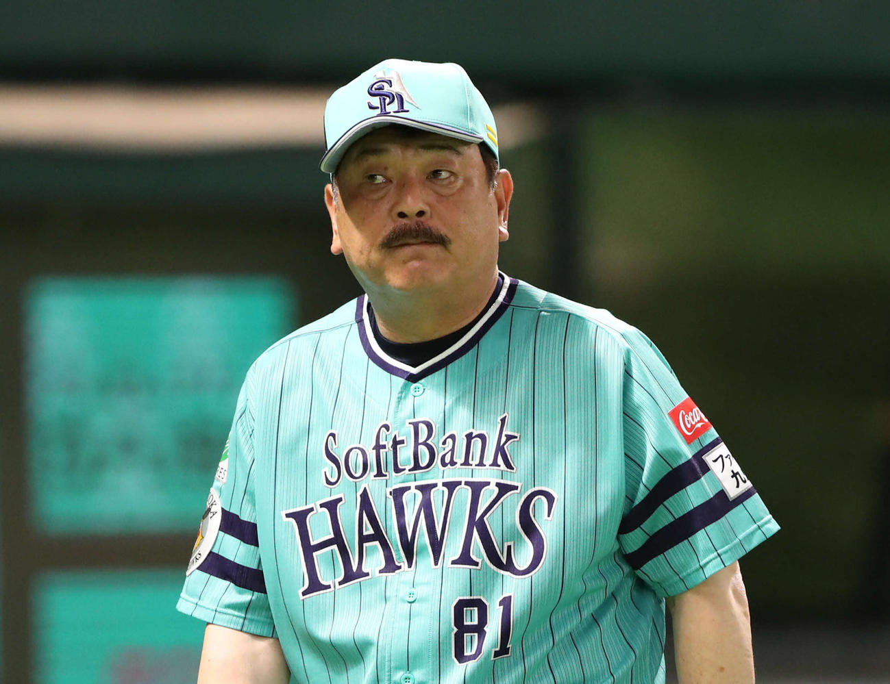 審判に投手交代を告げた藤本監督（撮影・梅根麻紀）