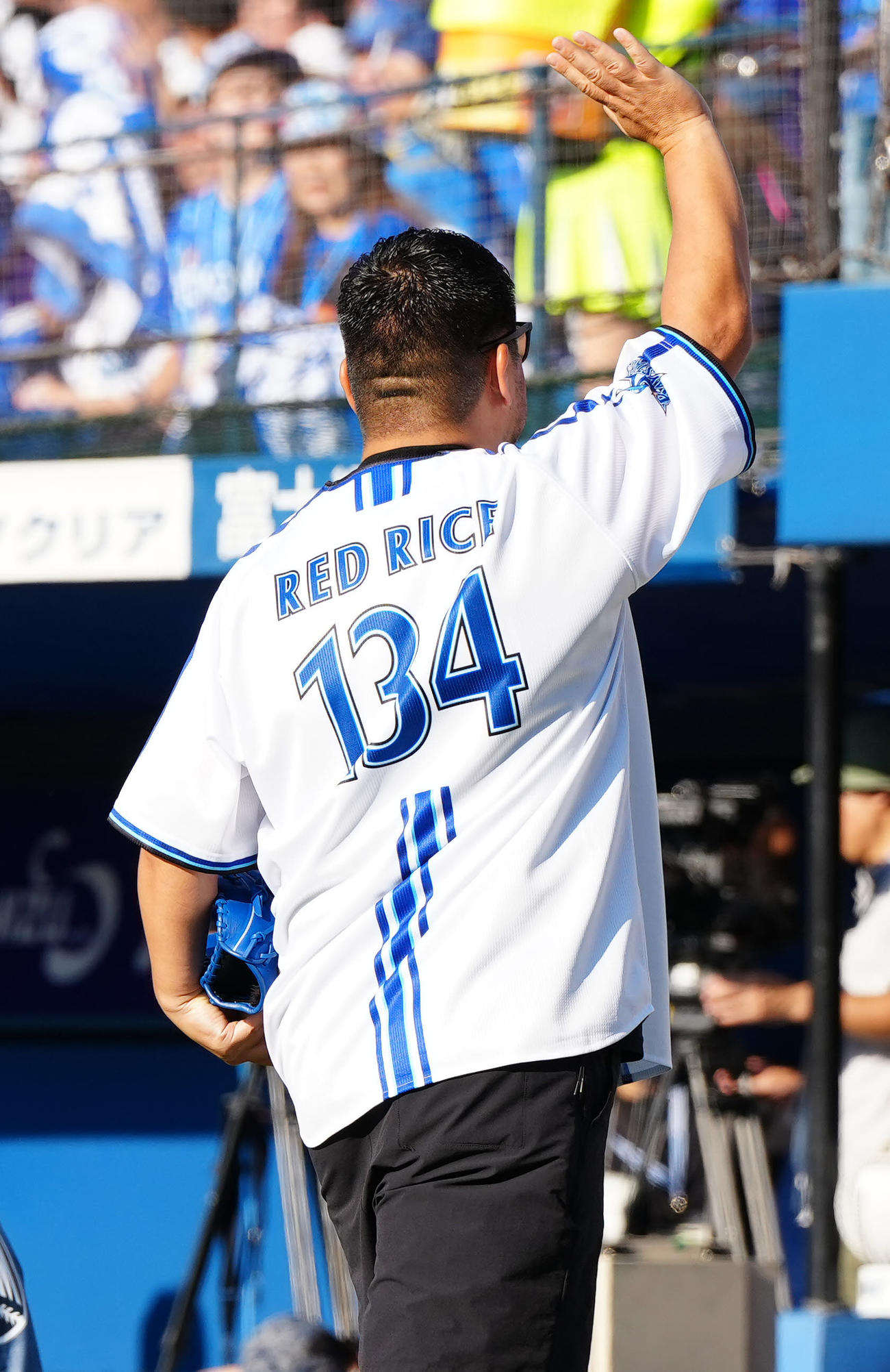 DeNA対広島　セレモニアルピッチに臨んだ湘南乃風のRED RICE（撮影・江口和貴）