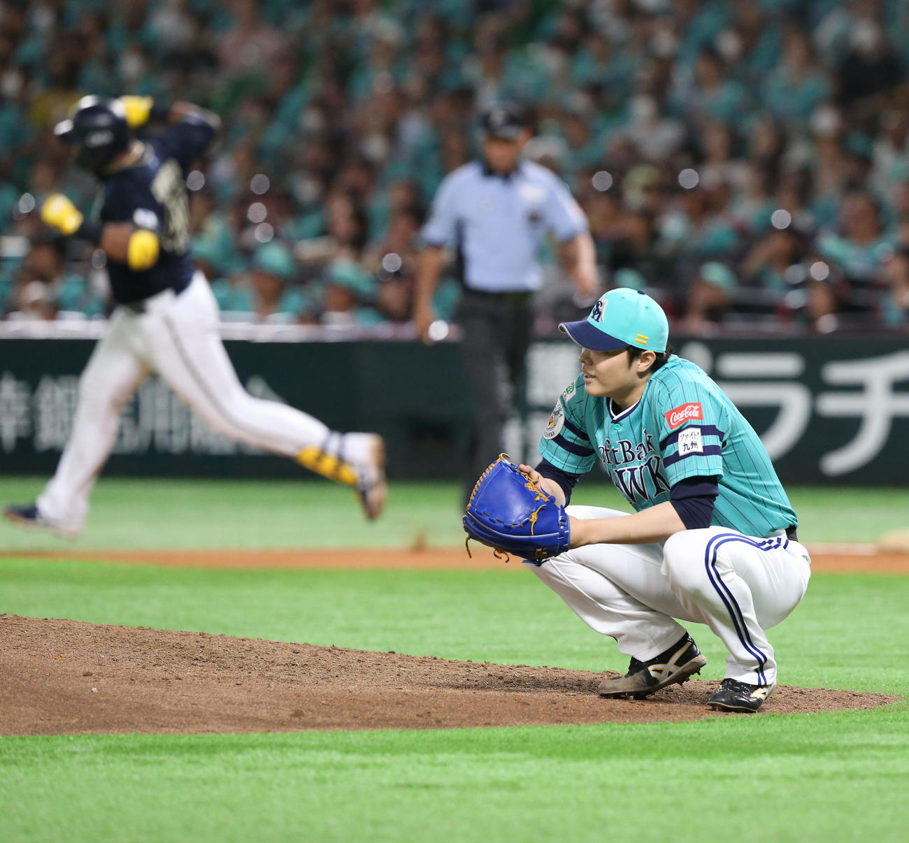 ソフトバンク対オリックス　延長10回表オリックス無死、松本裕はセデーニョに左越え本塁打を浴びる（撮影・冨田成美）
