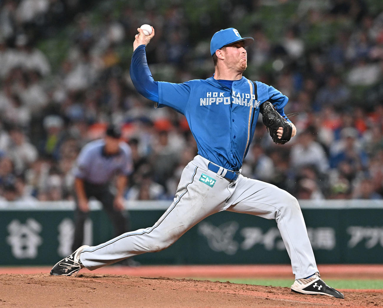 西武対日本ハム　6回裏、日本ハム3番手で投球するマーベル（撮影・滝沢徹郎）