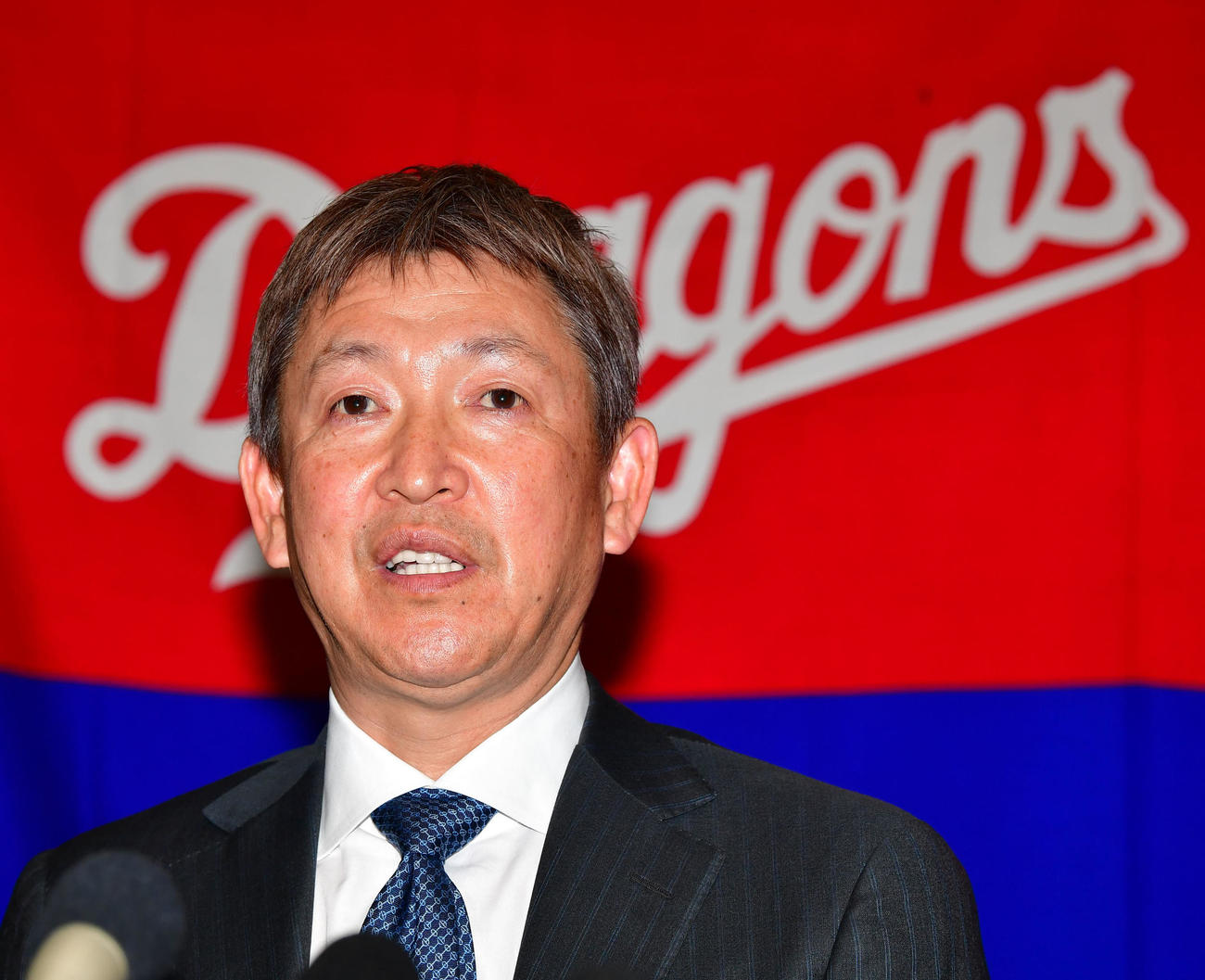 オーナー報告を終え会見を行う中日立浪監督（撮影・前岡正明）