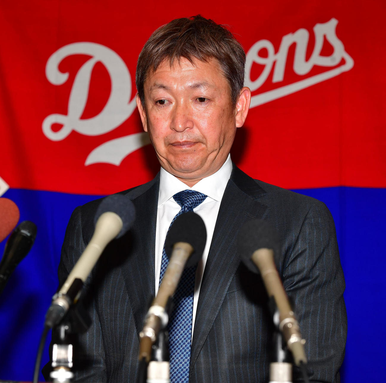 オーナー報告を終え会見を行う中日立浪監督（撮影・前岡正明）