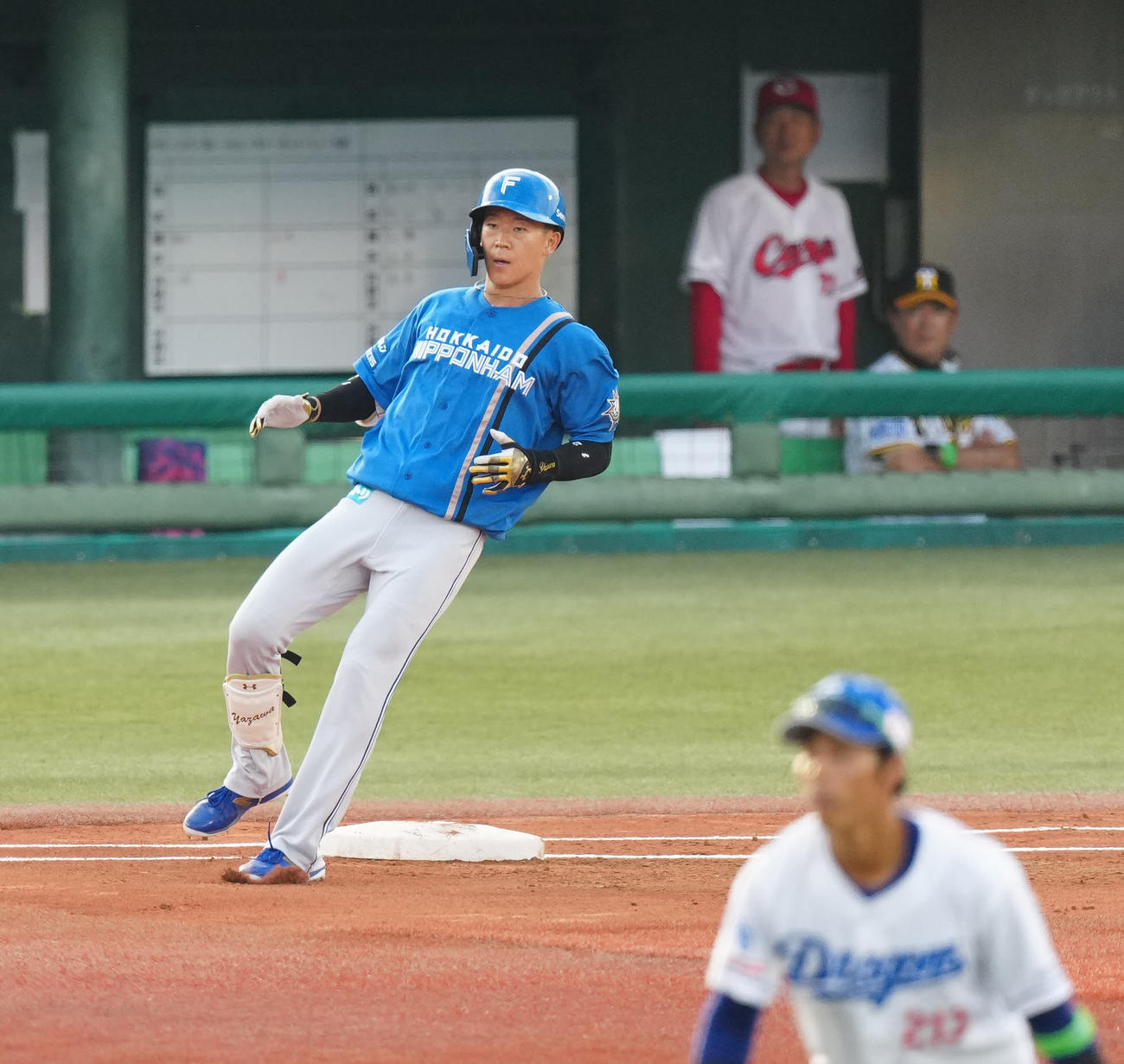 全ウ対全イ　1回表全イ1死一、二塁、中前打を放った矢沢（撮影・江口和貴）