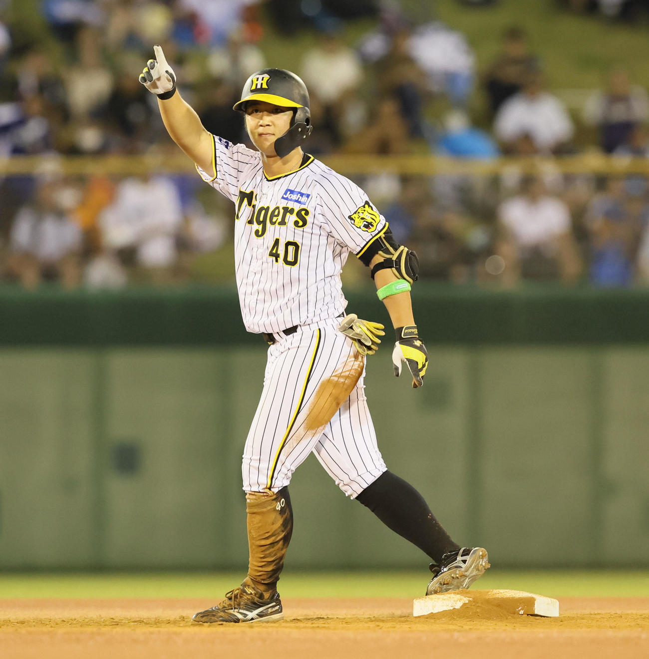 全ウ対全イ　7回裏全ウ1死二、三塁、井坪は右へ適時二塁打を放つ（撮影・加藤哉）