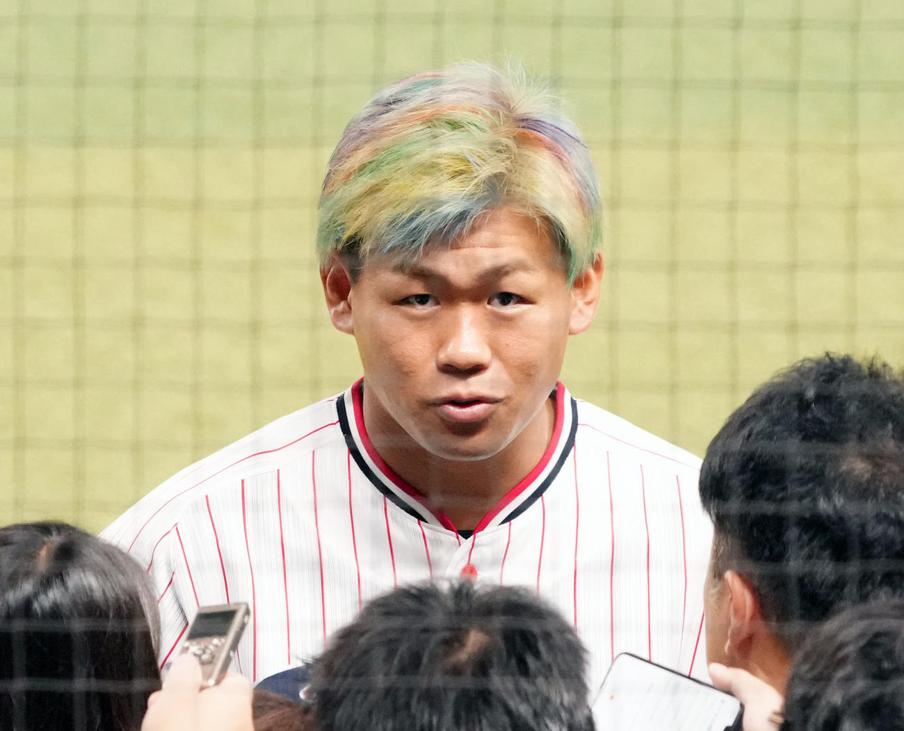 全セ対全パ　レインボーに髪を染めた全セ田口（撮影・横山健太）