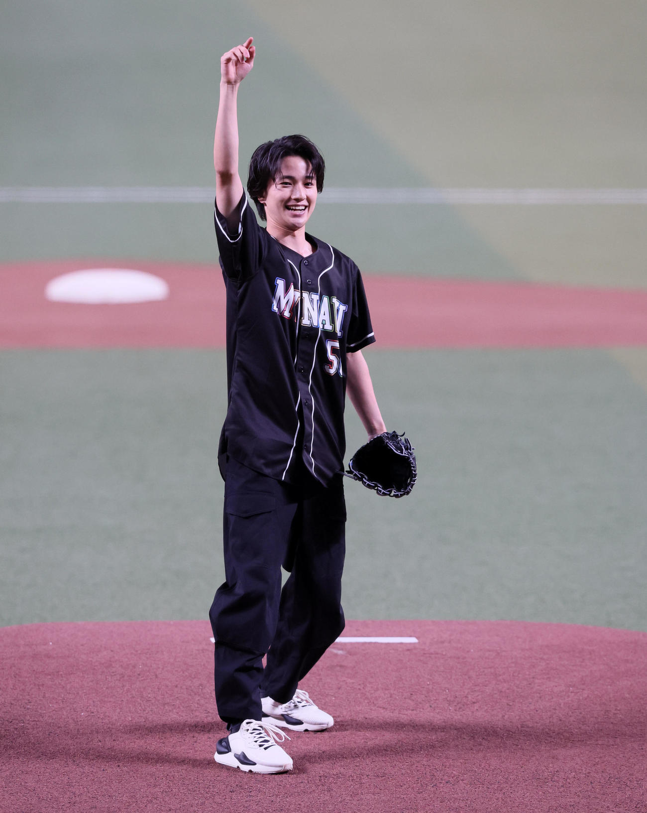 全セ対全パ　ファーストピッチを行った木戸大聖（撮影・加藤哉）