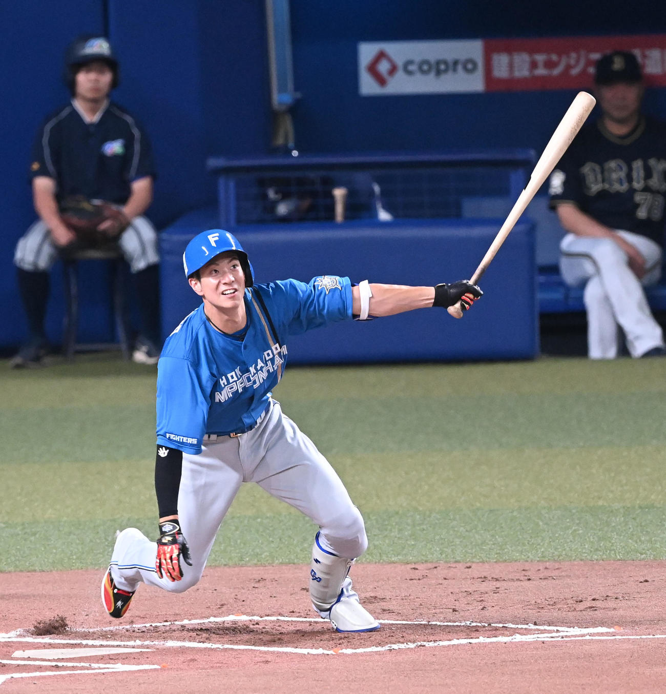 全セ対全パ　1回表全パ無死一、二塁、日本ハム松本剛は右前先制適時打を放つ（撮影・前岡正明）