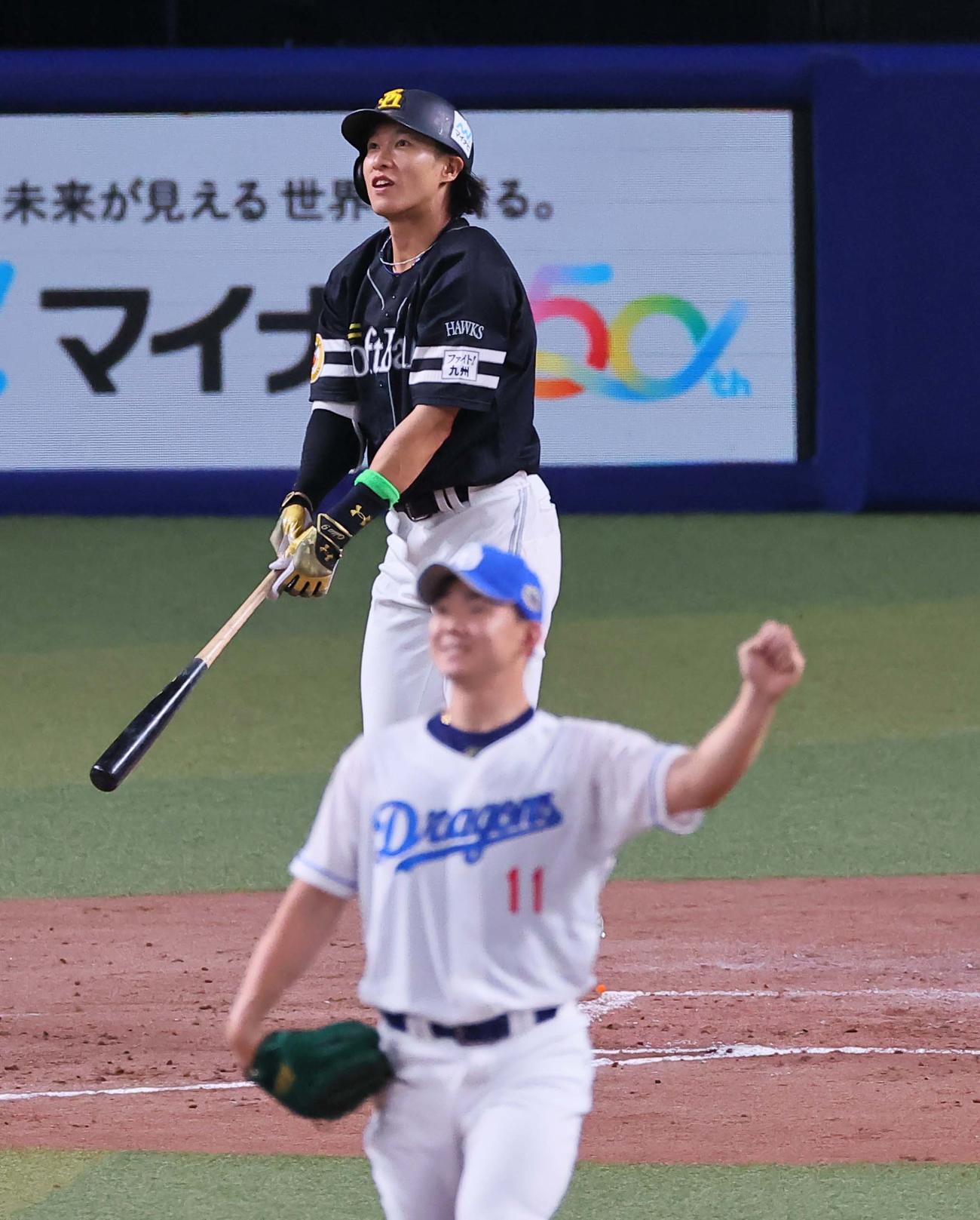 全セ対全パ　3回表全パ1死、柳田は右越え本塁打を放つ。投手小笠原（撮影・上田博志）