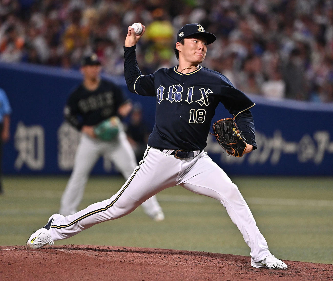 全セ対全パ　全パ2番手で投球する山本（撮影・滝沢徹郎）